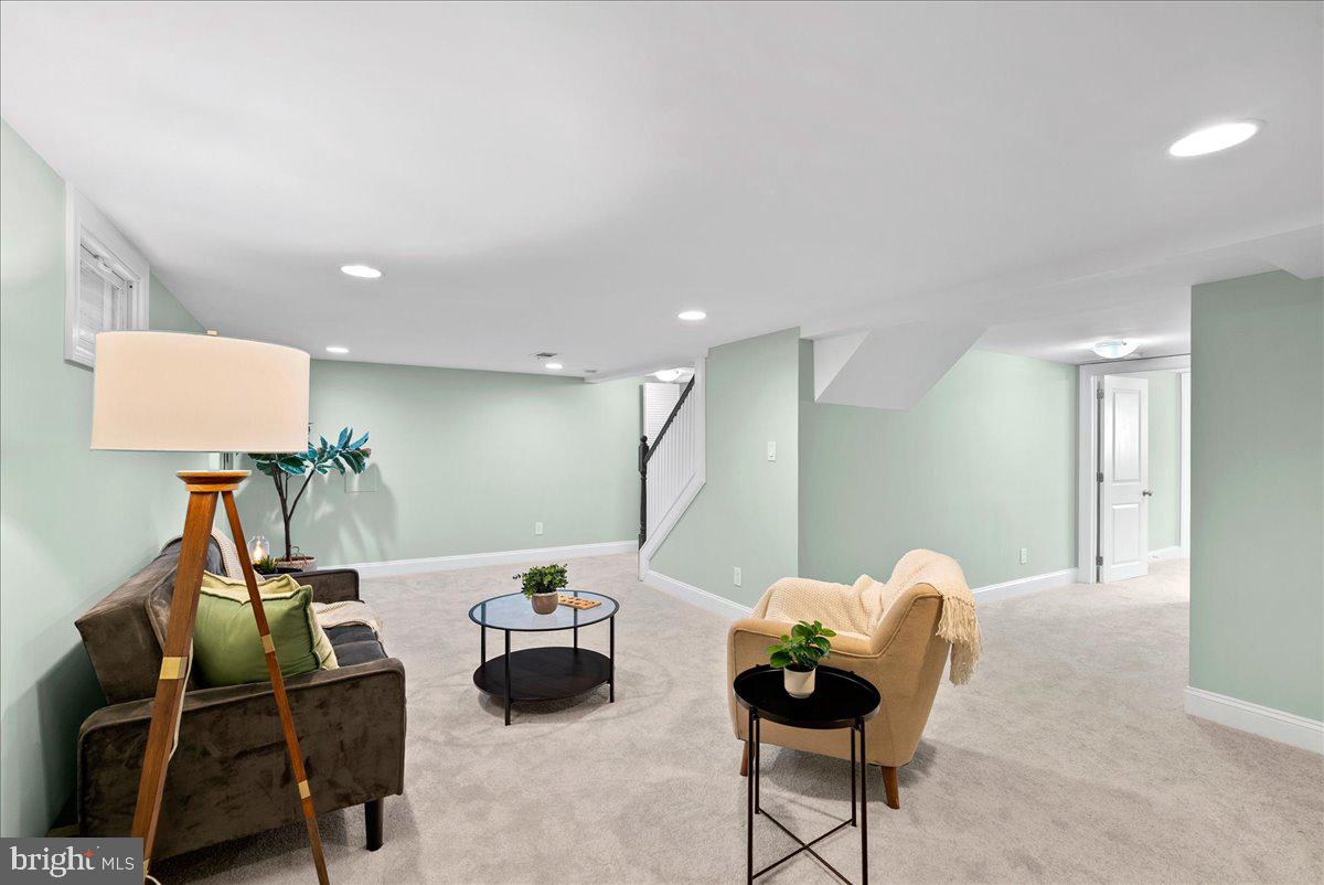 SLEEPY HOLLOW - Residential Lease