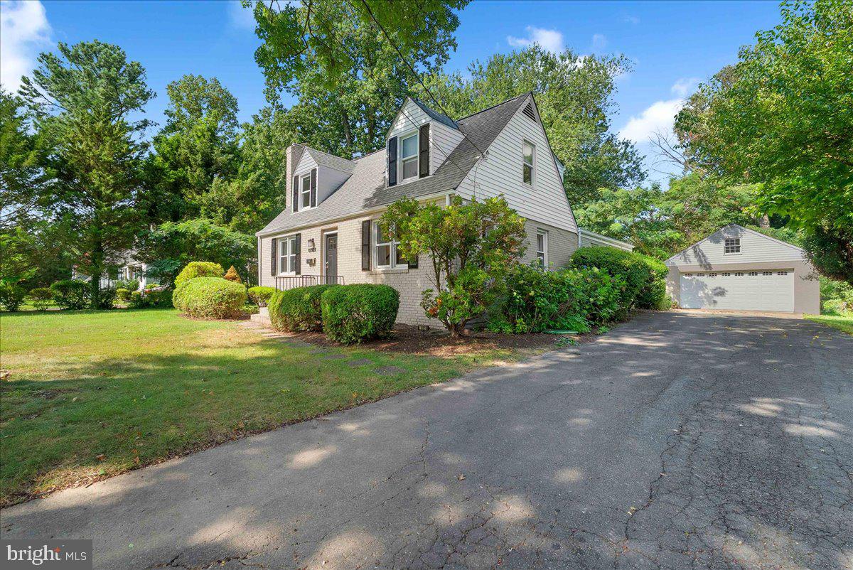 SLEEPY HOLLOW - Residential Lease