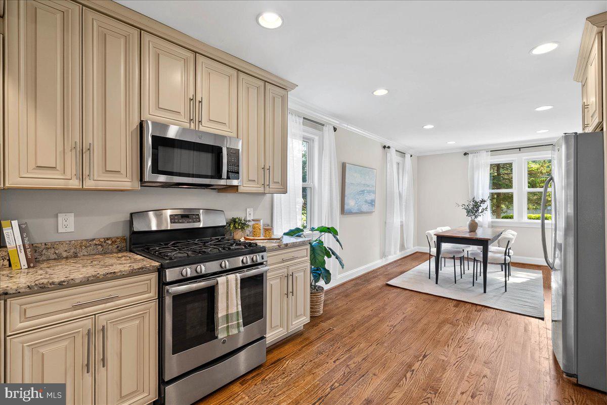 SLEEPY HOLLOW - Residential Lease