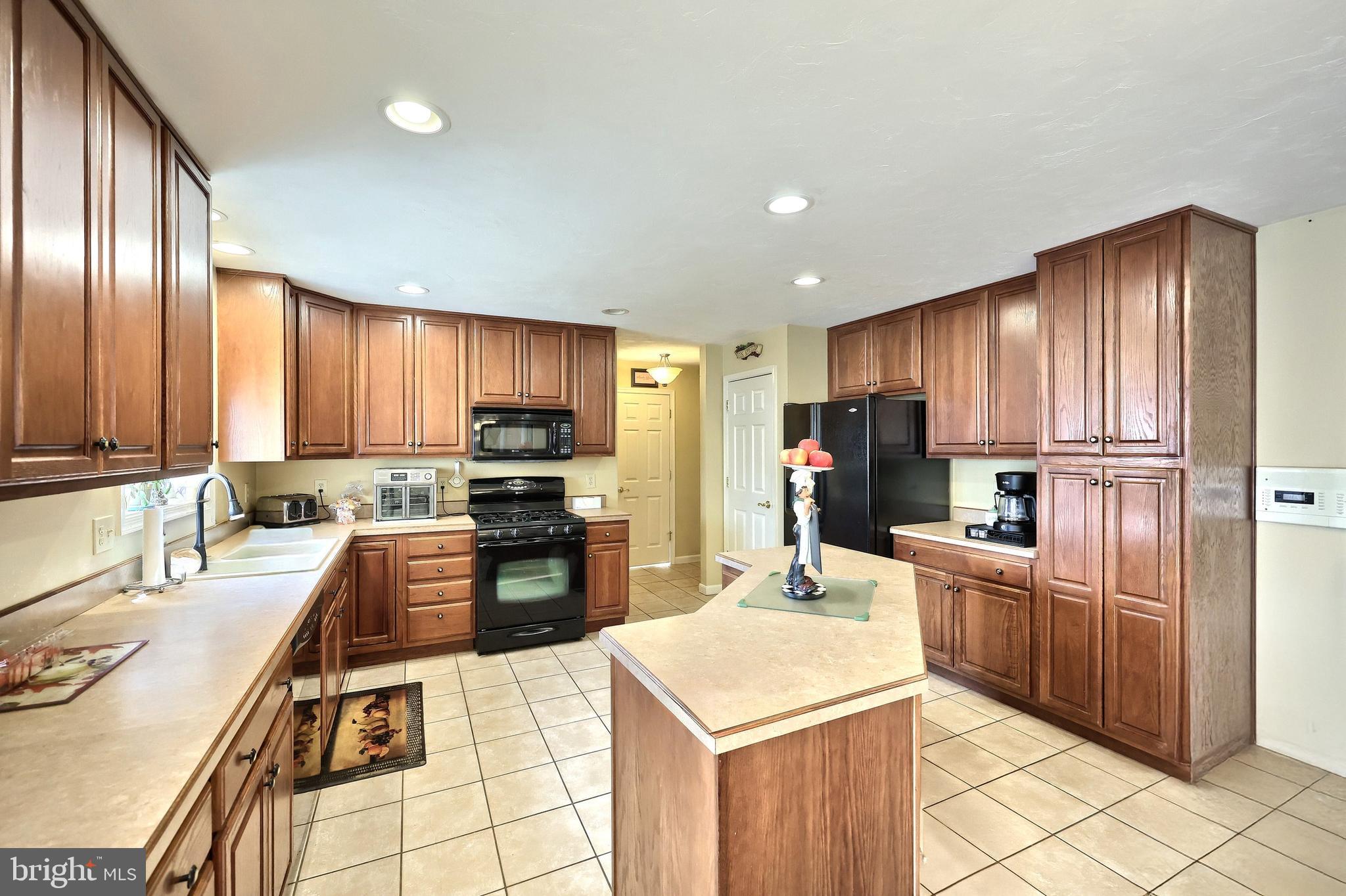 HUNTERS RIDGE - Residential