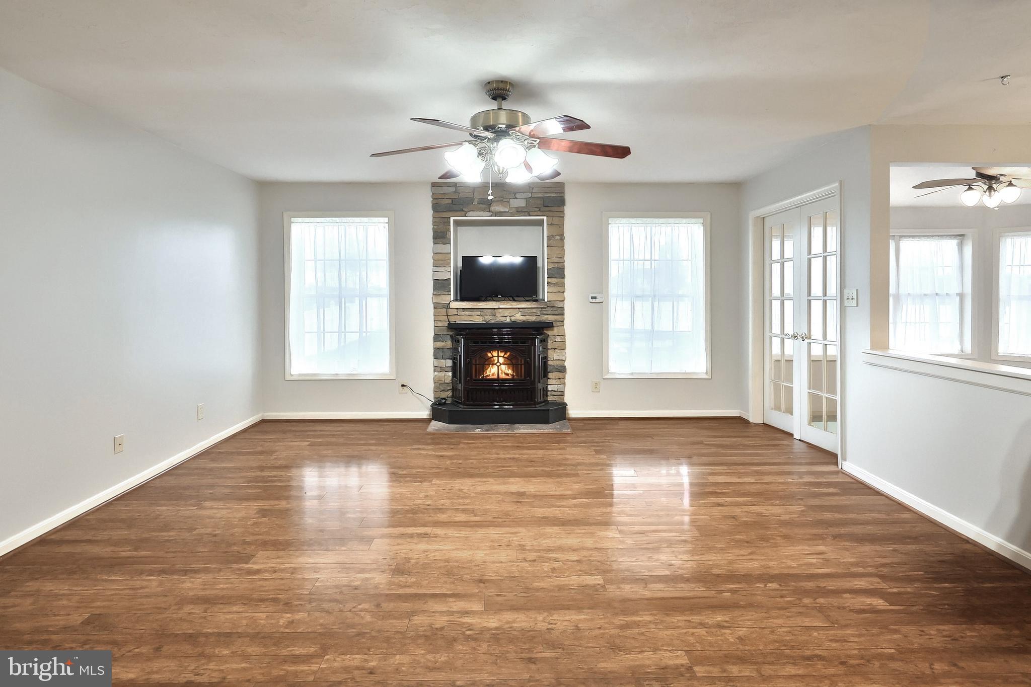 HUNTERS RIDGE - Residential