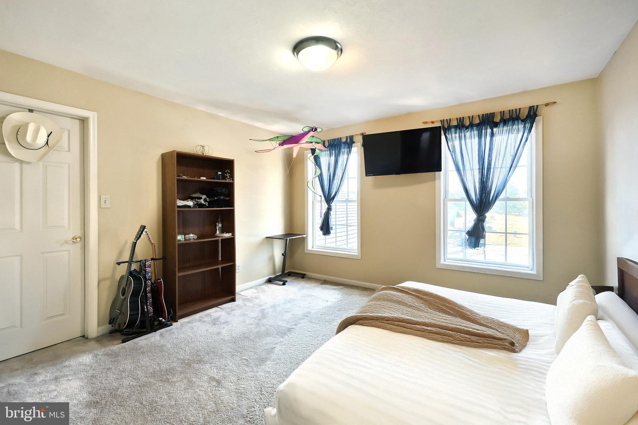 HUNTERS RIDGE - Residential