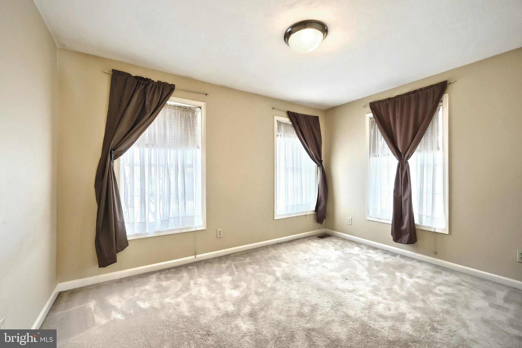 HUNTERS RIDGE - Residential