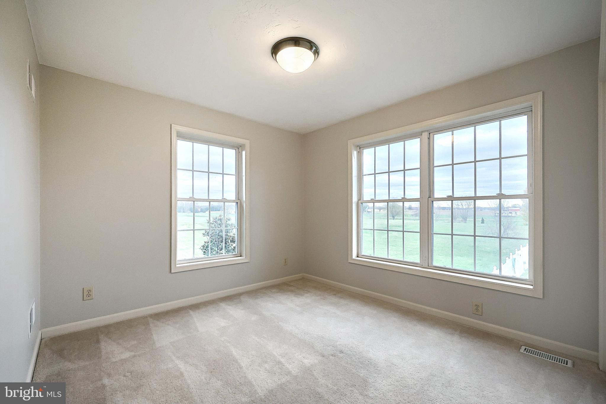 HUNTERS RIDGE - Residential