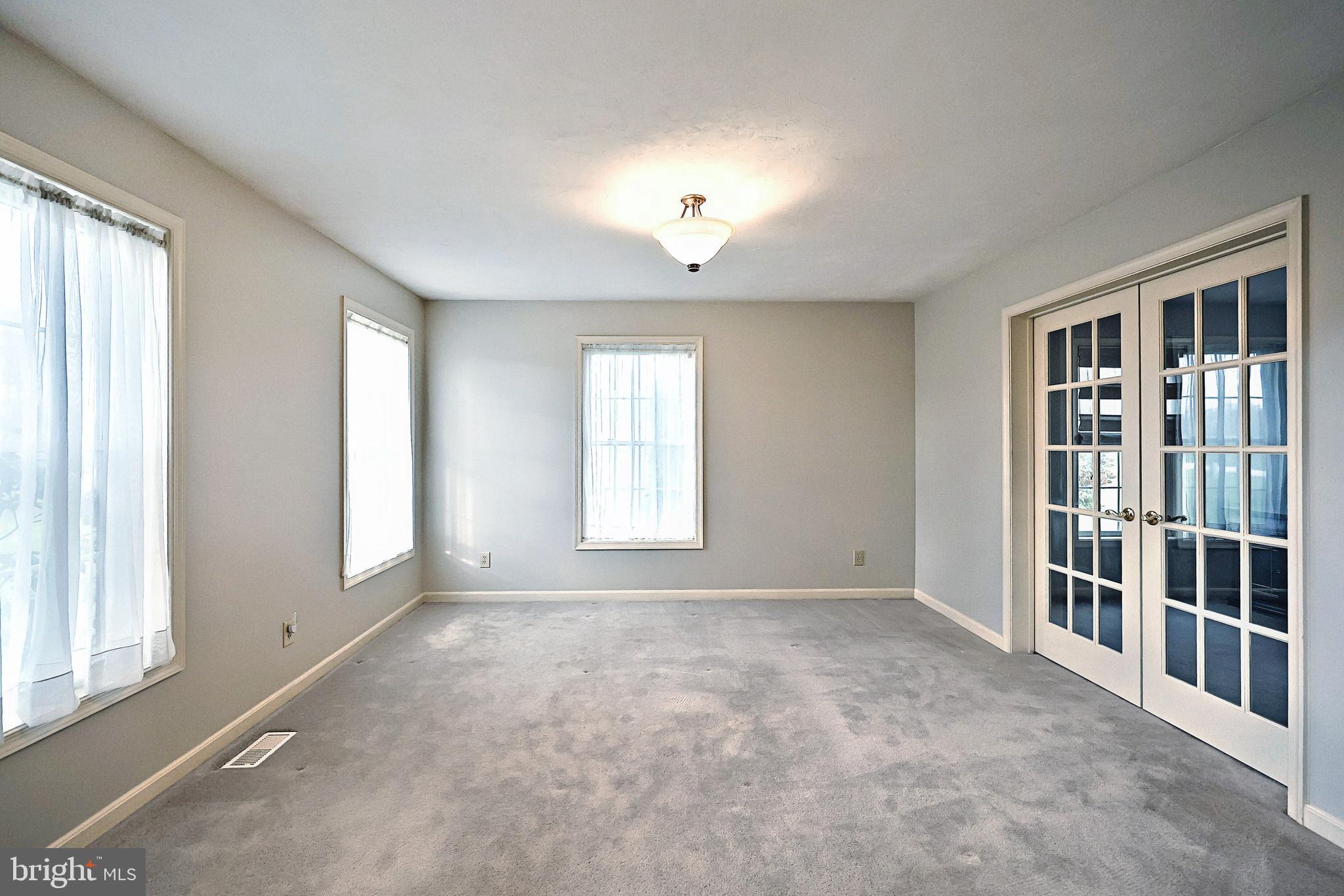 HUNTERS RIDGE - Residential