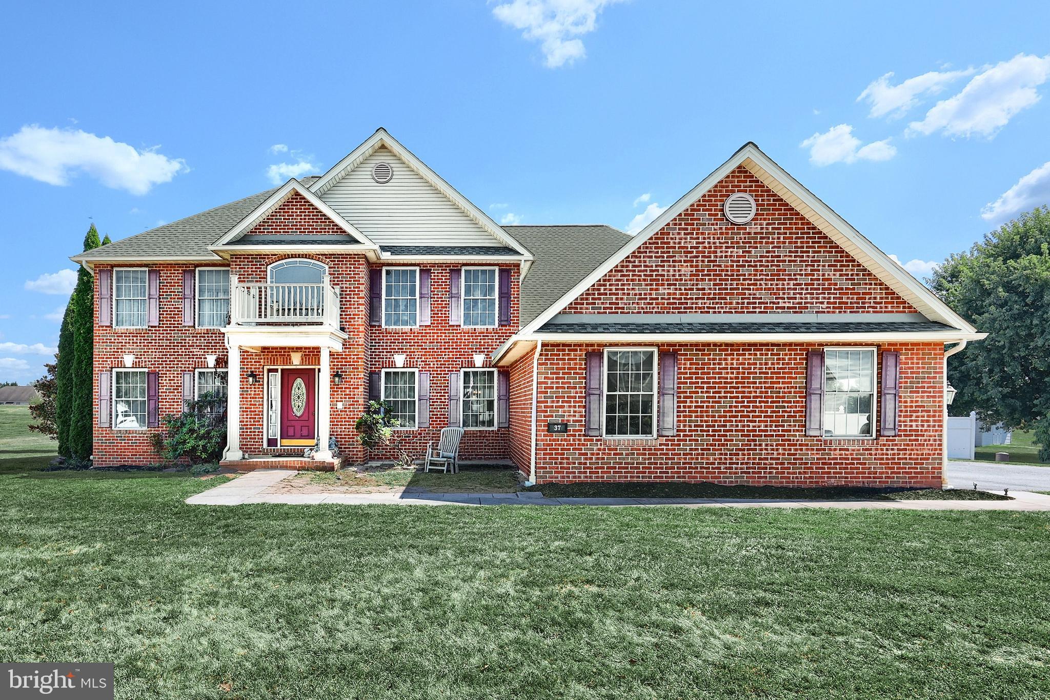 37 AMANDA DRIVE
