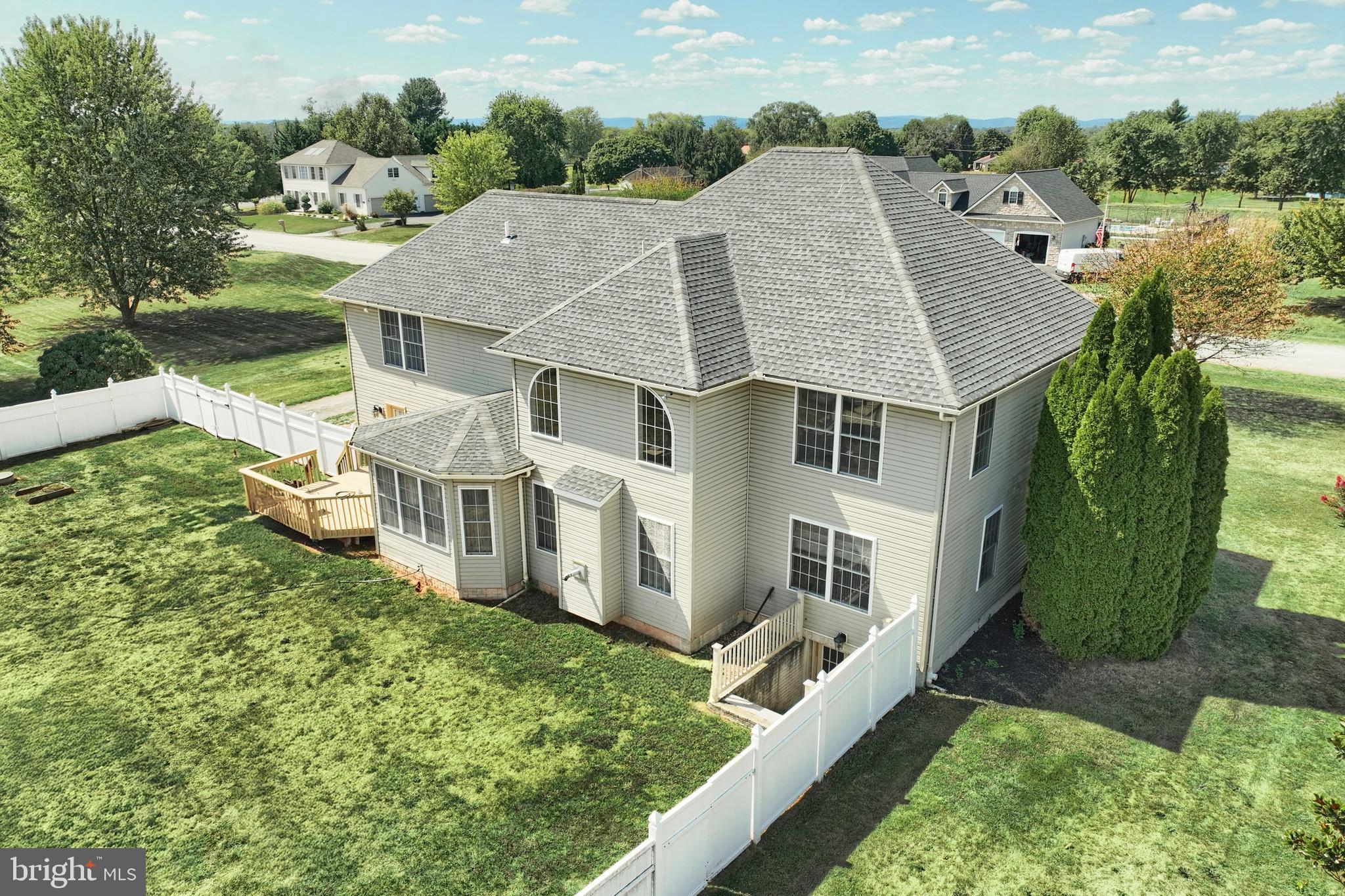 HUNTERS RIDGE - Residential