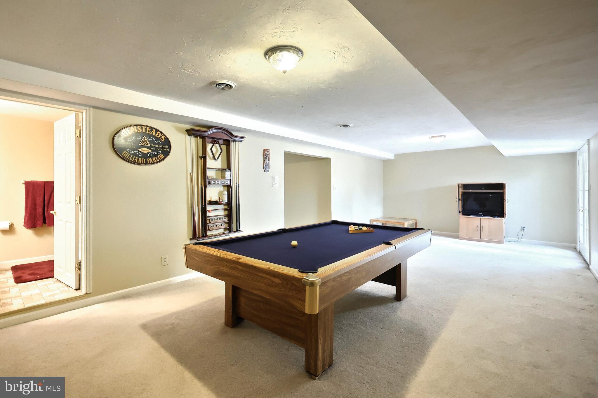 HUNTERS RIDGE - Residential