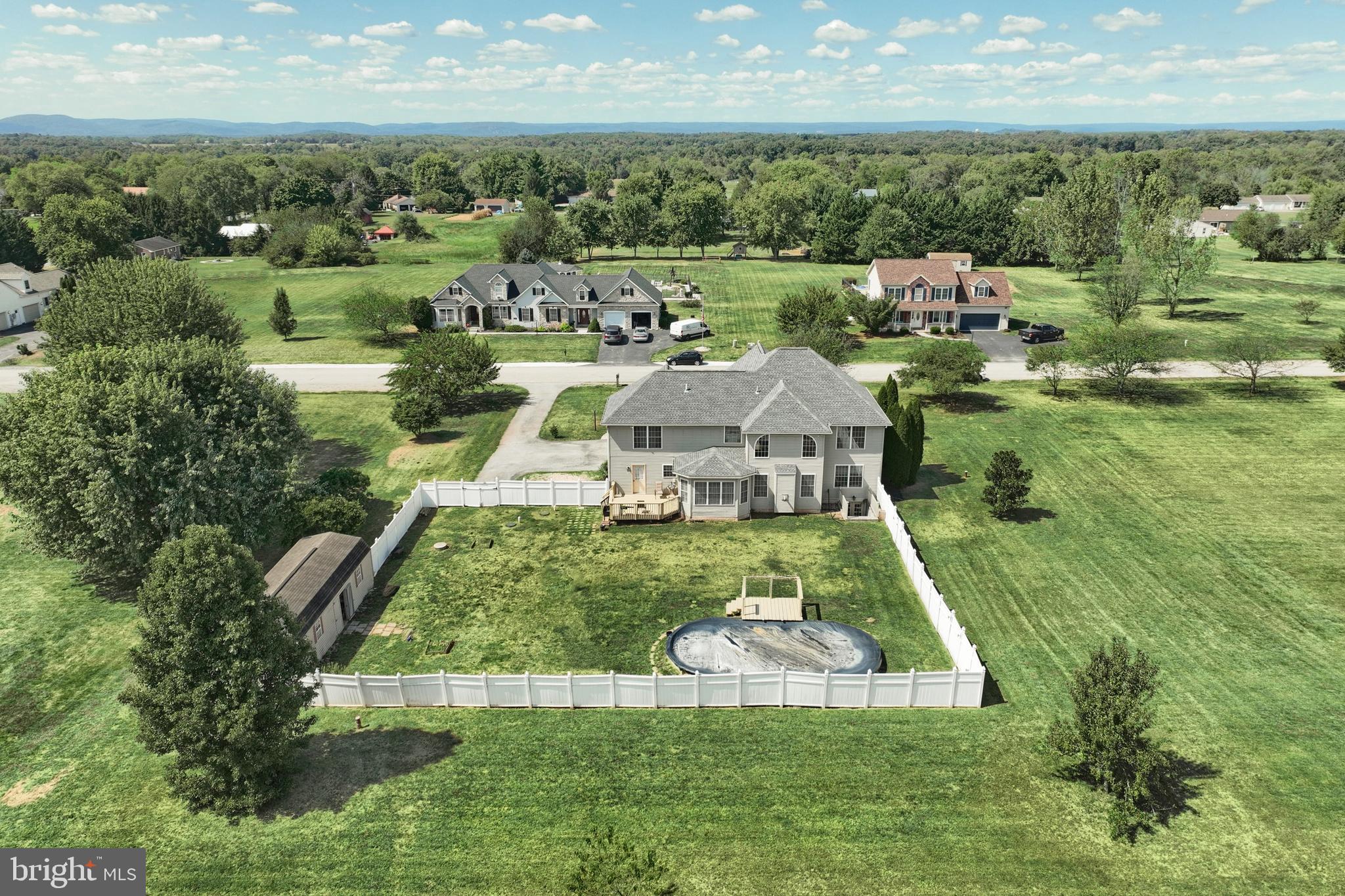 HUNTERS RIDGE - Residential