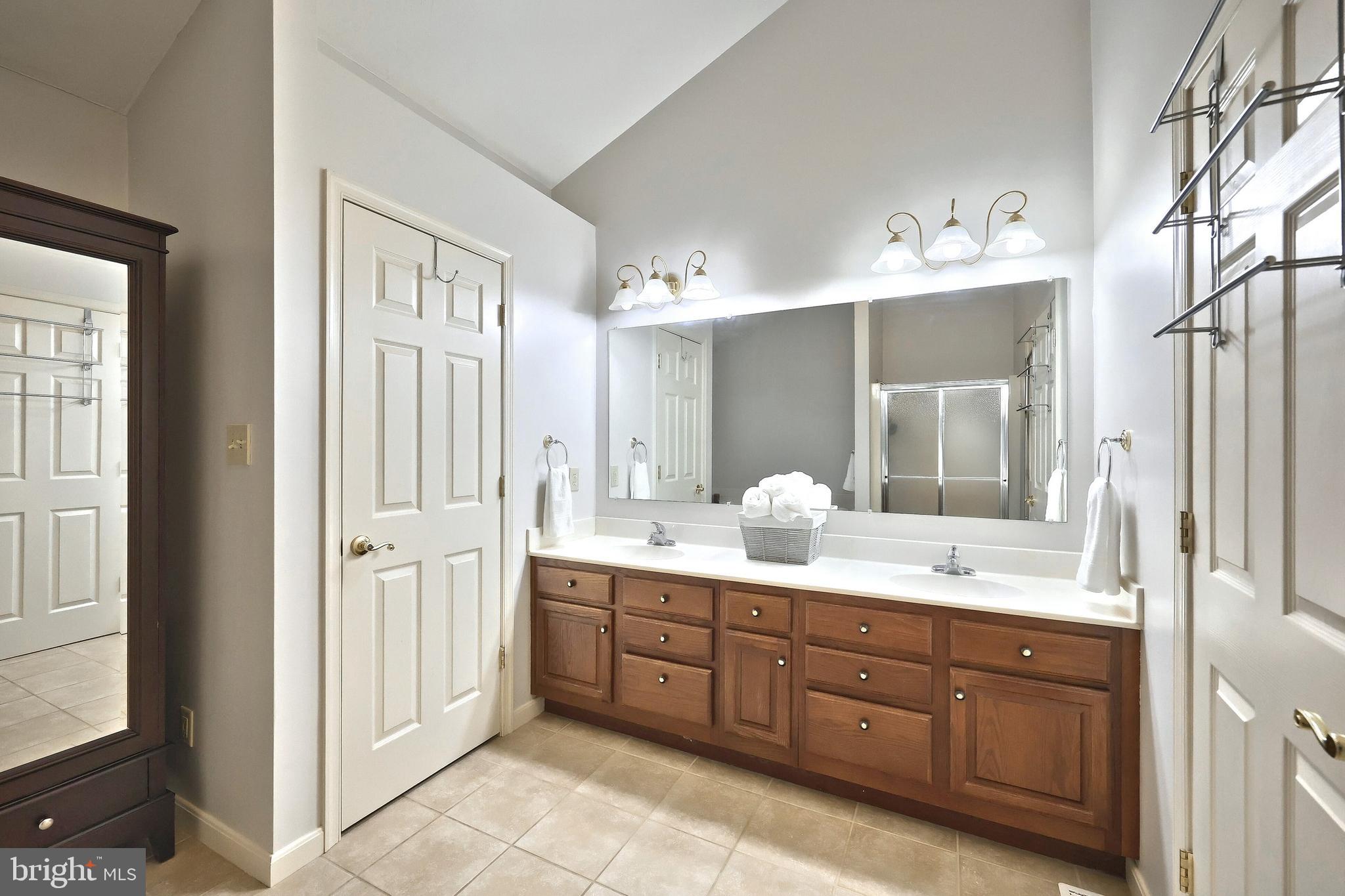 HUNTERS RIDGE - Residential