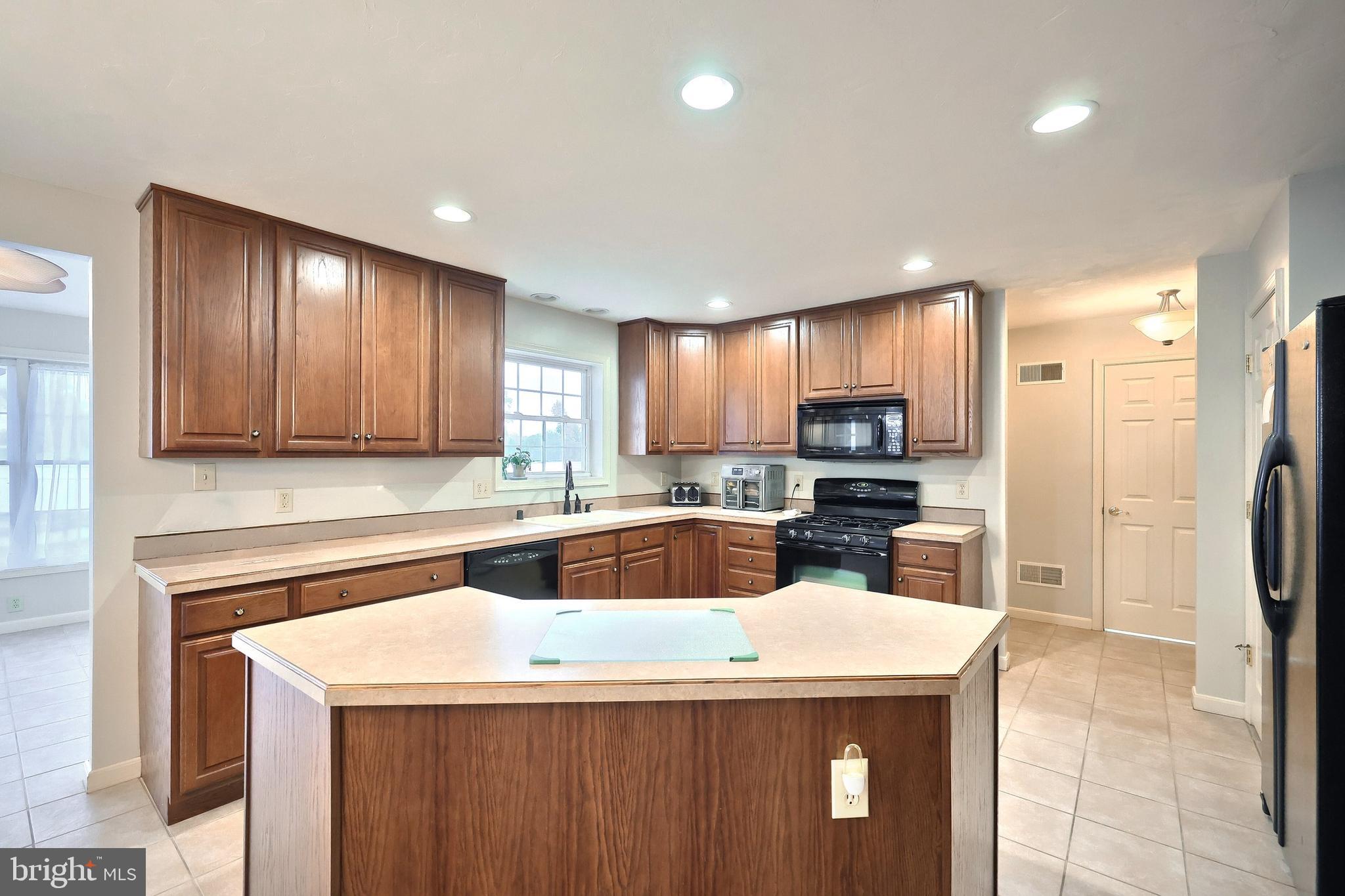 HUNTERS RIDGE - Residential