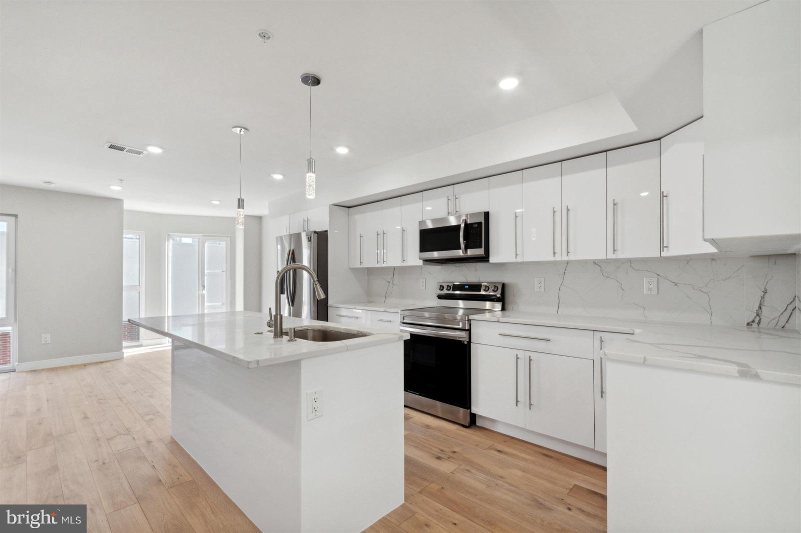 NORTHERN LIBERTIES - Residential Lease