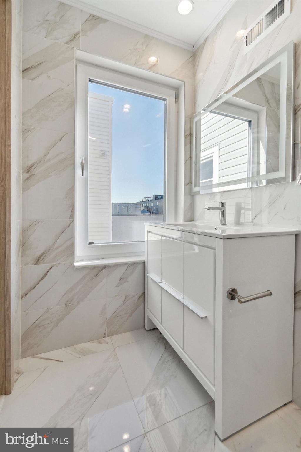 NORTHERN LIBERTIES - Residential Lease