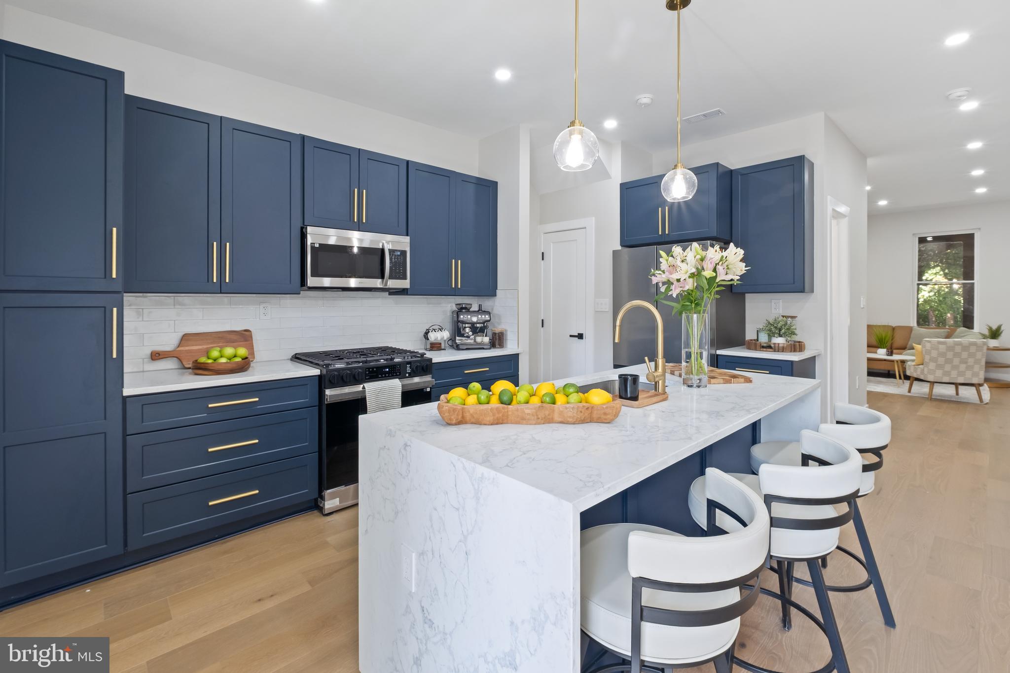 35 MICHIGAN AVENUE NE
