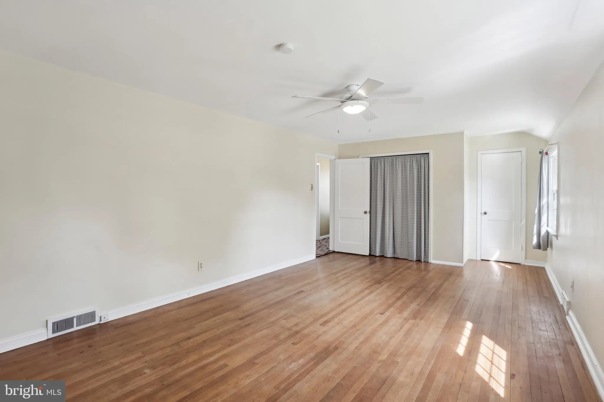 Springfield, Pennsylvania 19064, United States, 4 Bedrooms Bedrooms, ,3 BathroomsBathrooms,Residential,Active,119576