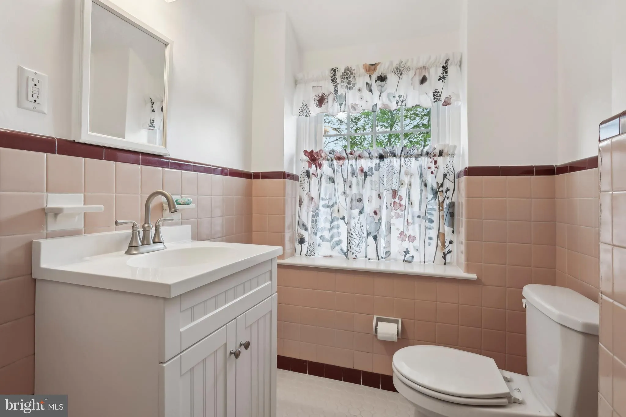 Springfield, Pennsylvania 19064, United States, 4 Bedrooms Bedrooms, ,3 BathroomsBathrooms,Residential,Active,119576