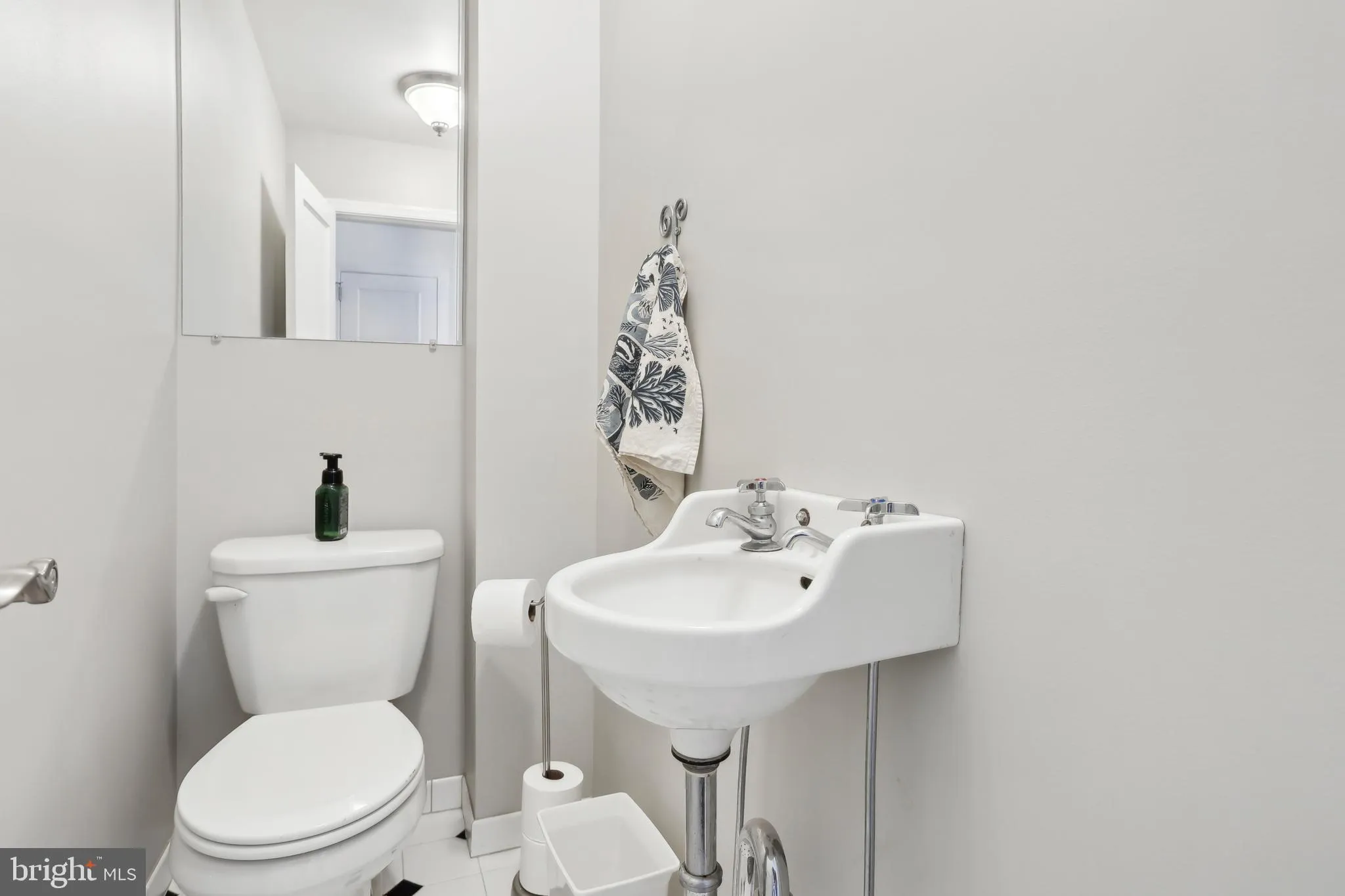 Springfield, Pennsylvania 19064, United States, 4 Bedrooms Bedrooms, ,3 BathroomsBathrooms,Residential,Active,119576