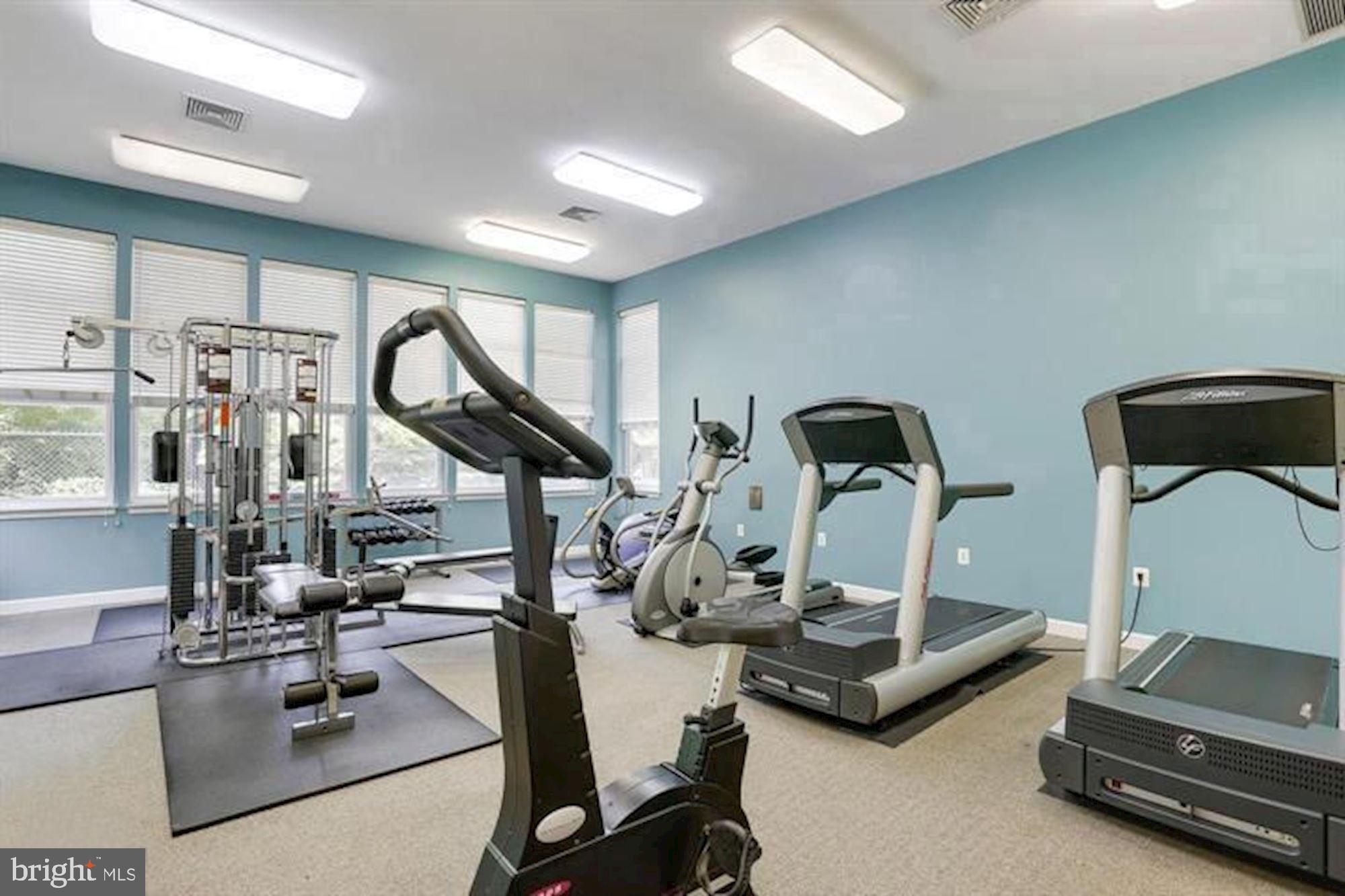 LAKELAND RIDGE - Residential