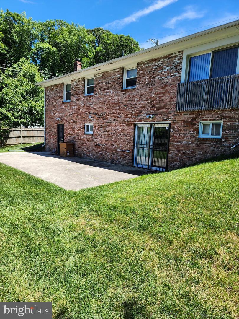 WILLIAMSBURG ESTATES - Residential Lease