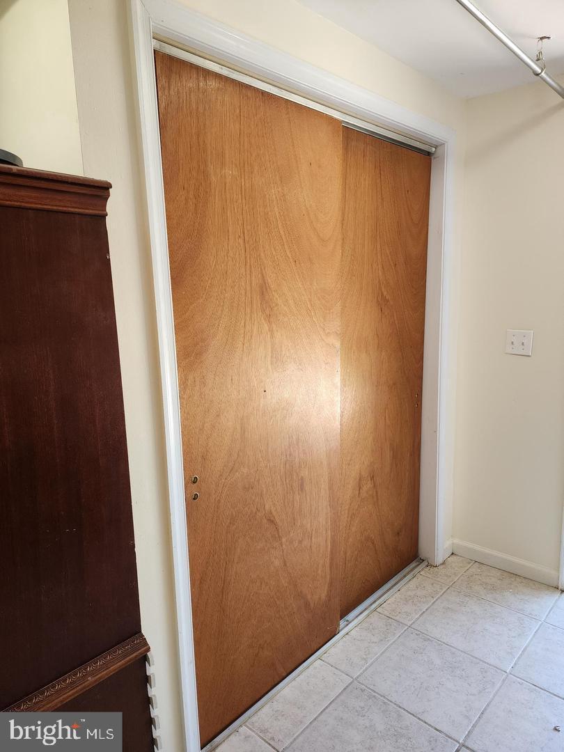 WILLIAMSBURG ESTATES - Residential Lease