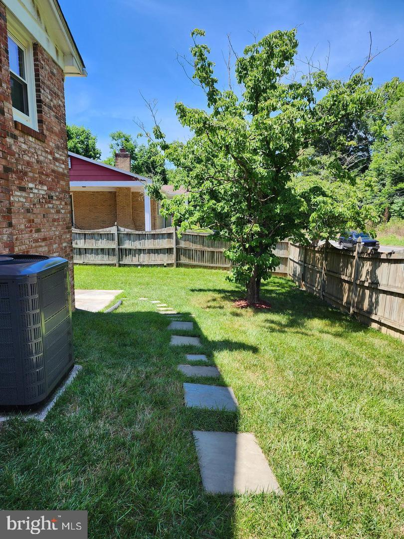 WILLIAMSBURG ESTATES - Residential Lease