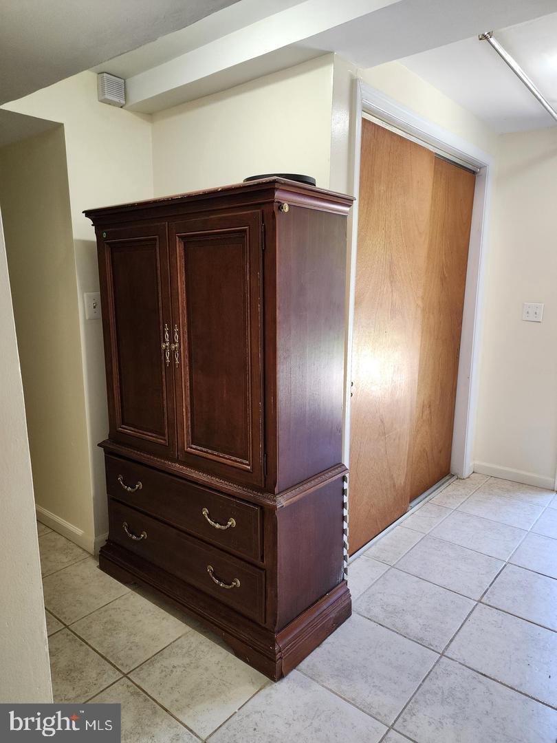 WILLIAMSBURG ESTATES - Residential Lease