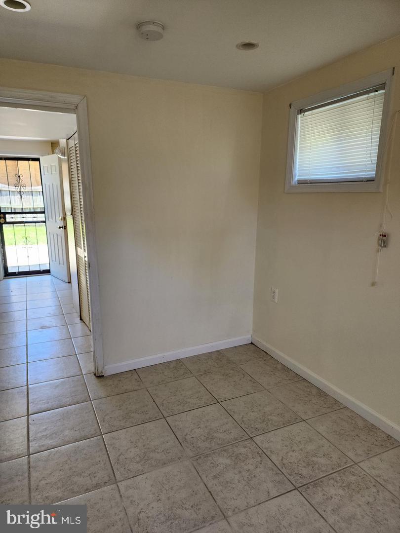 WILLIAMSBURG ESTATES - Residential Lease