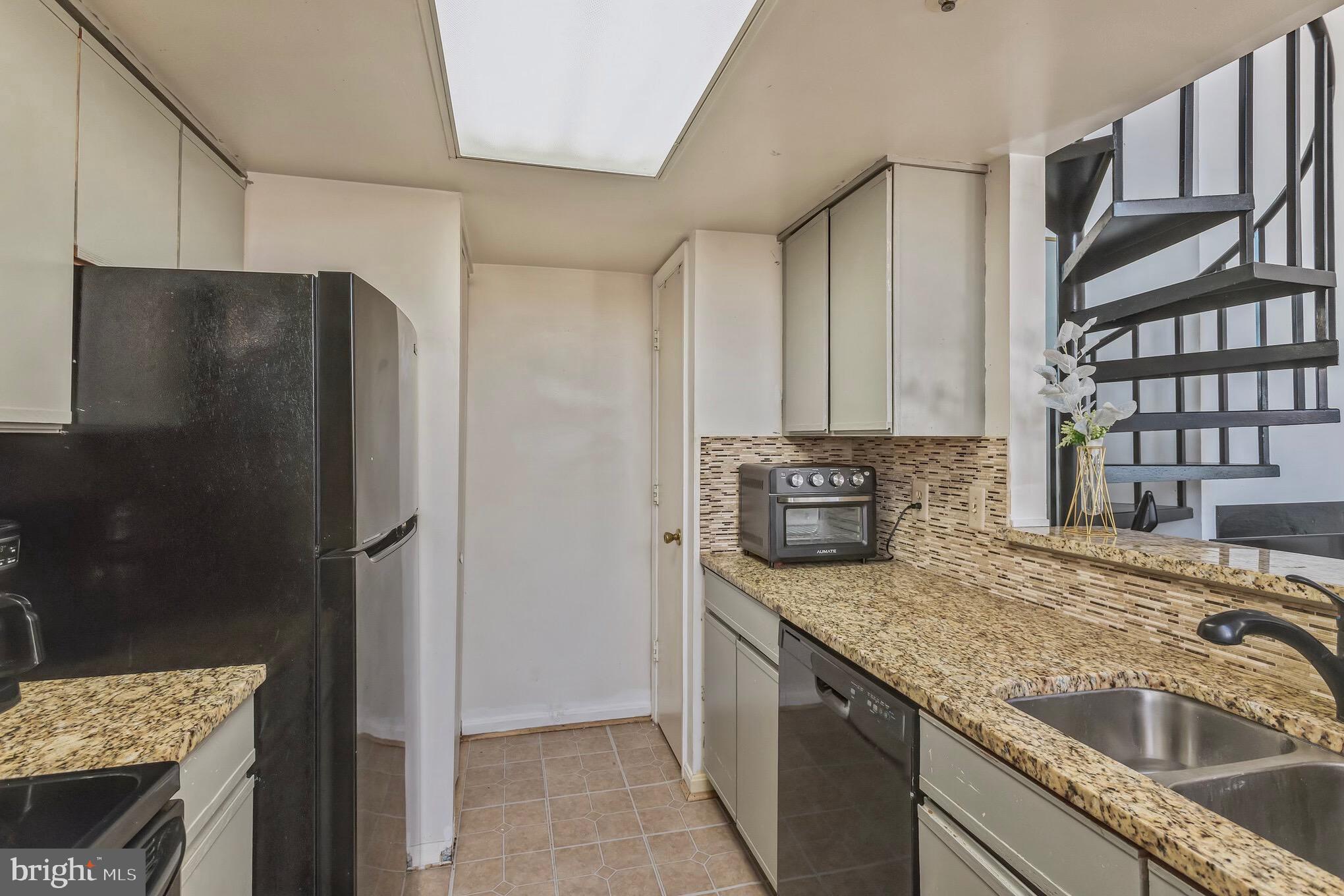 THE VISTAS - Residential