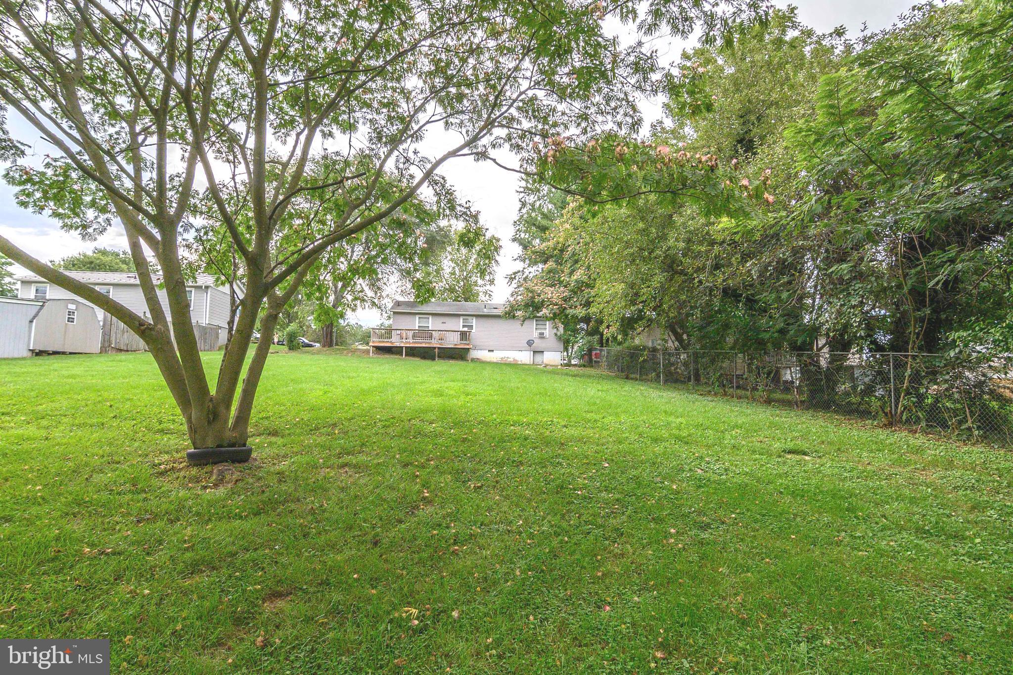 DUTCH LANE - Residential