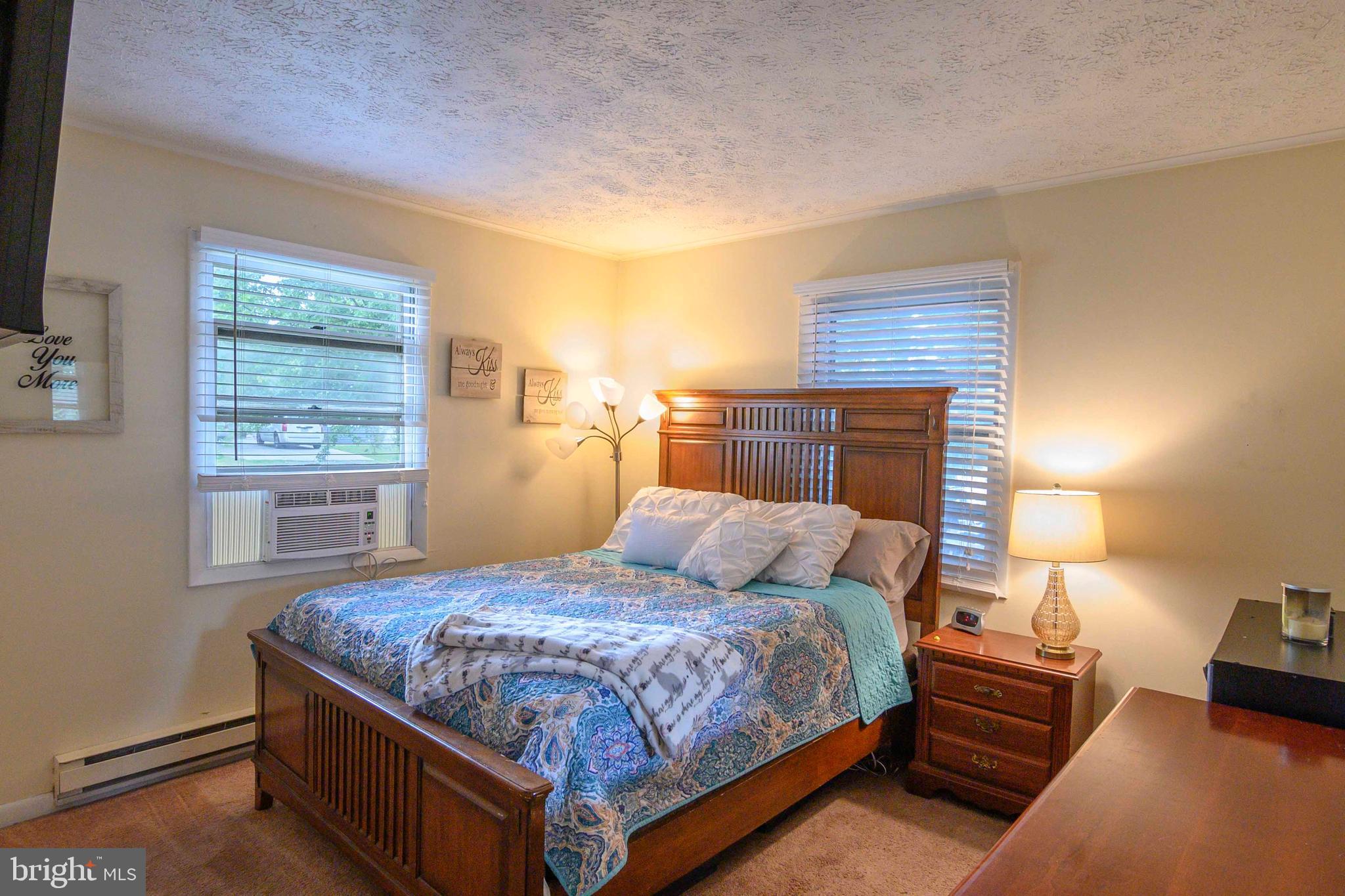 DUTCH LANE - Residential