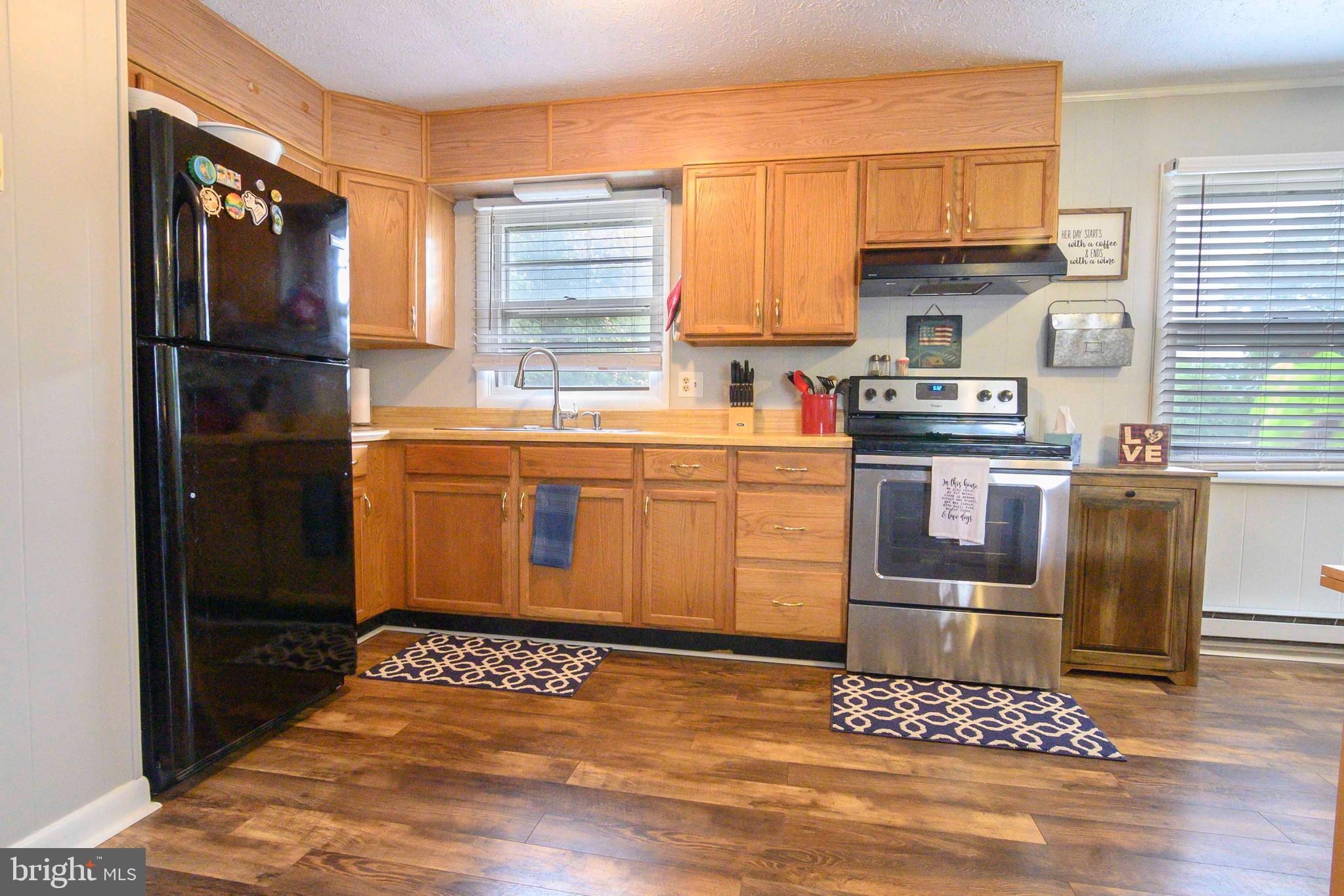 DUTCH LANE - Residential