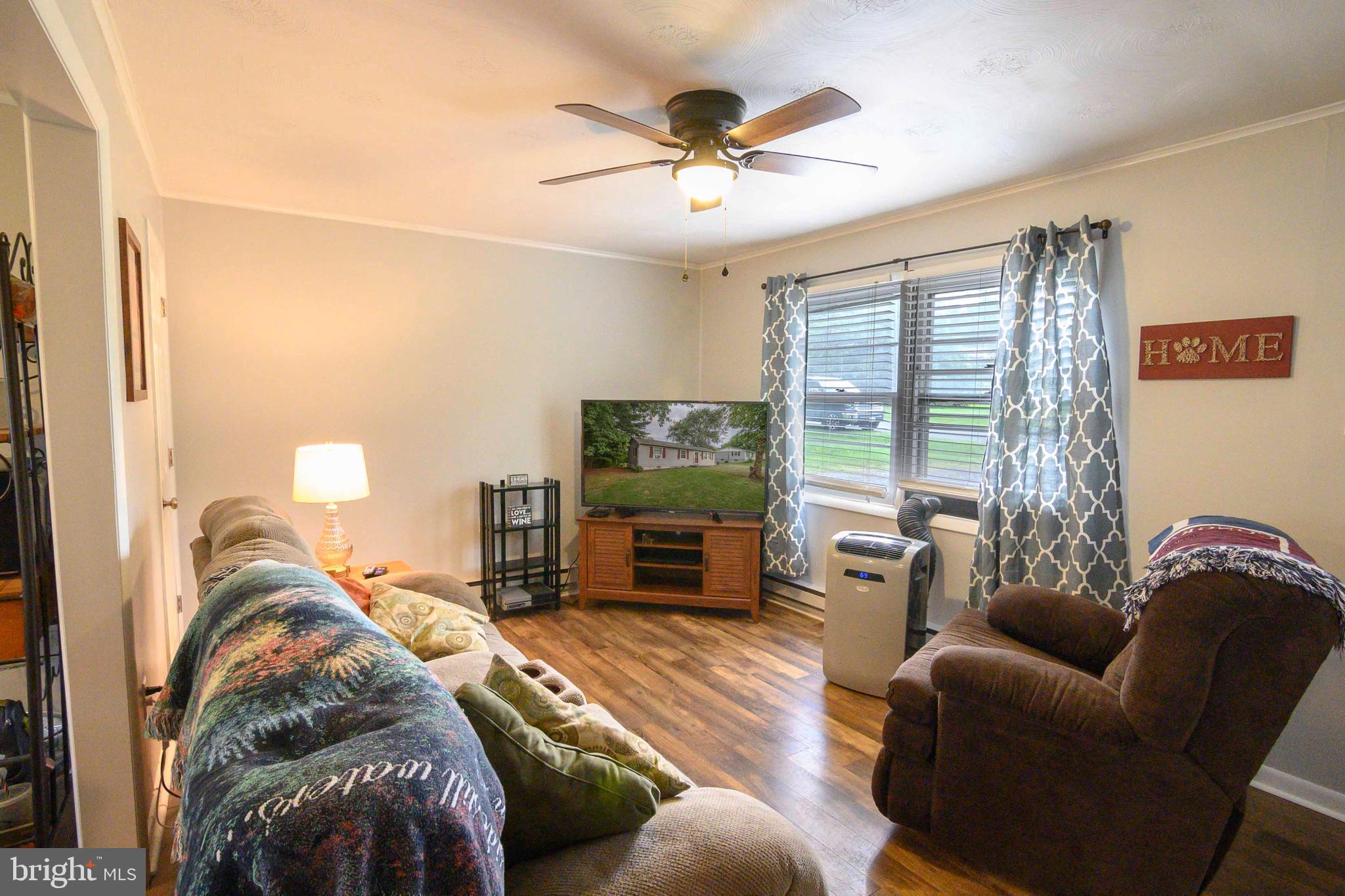 DUTCH LANE - Residential