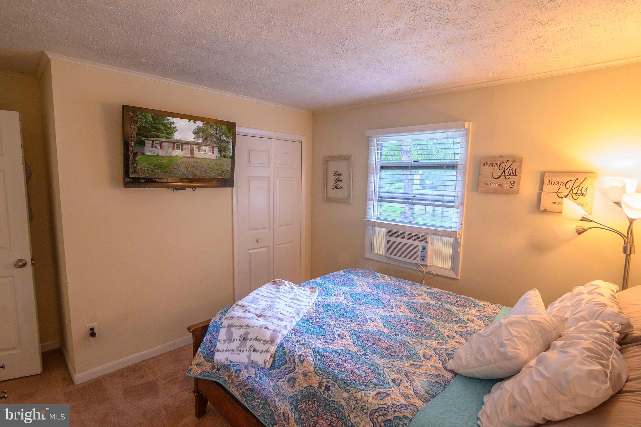 DUTCH LANE - Residential