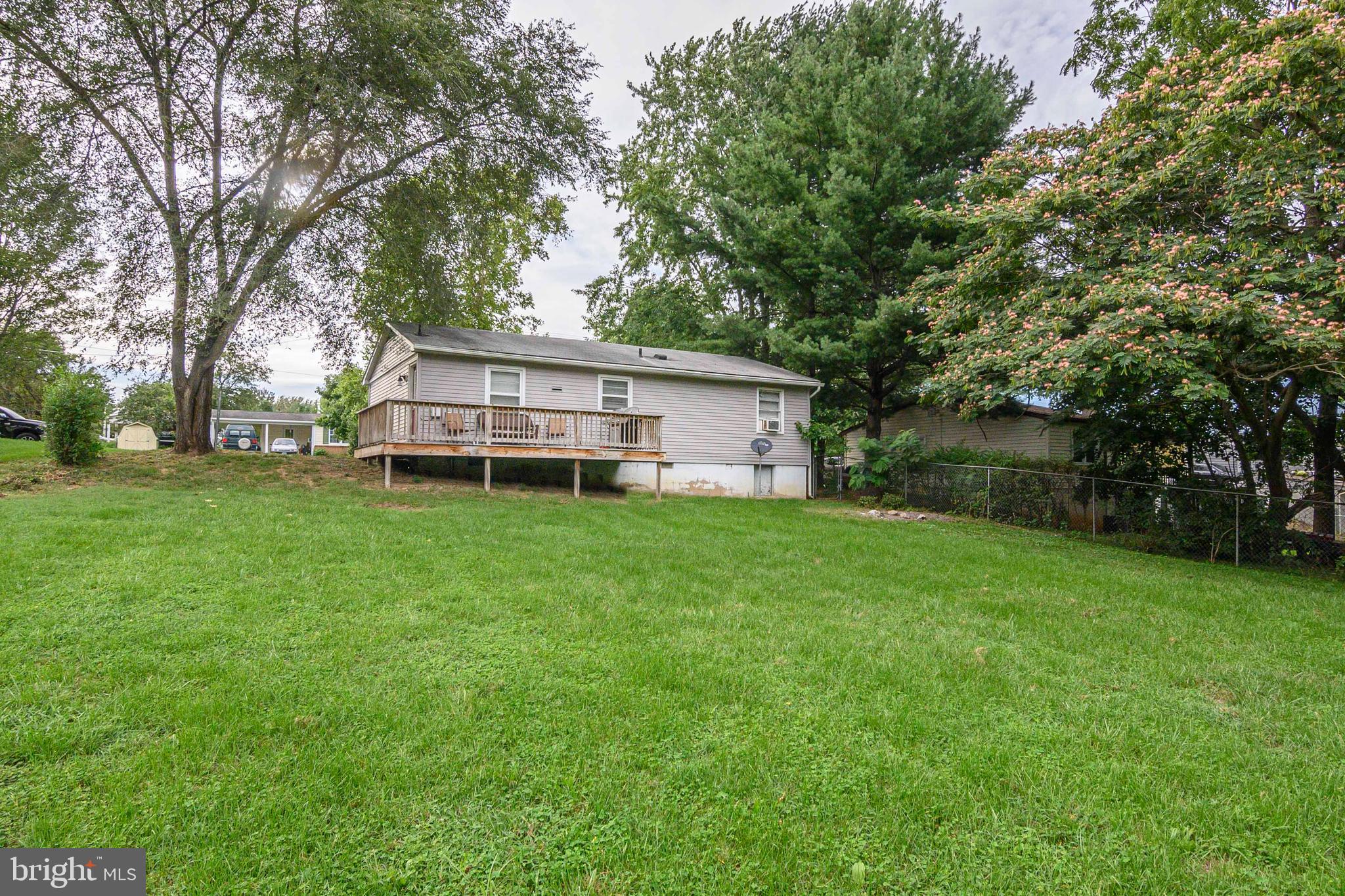 DUTCH LANE - Residential