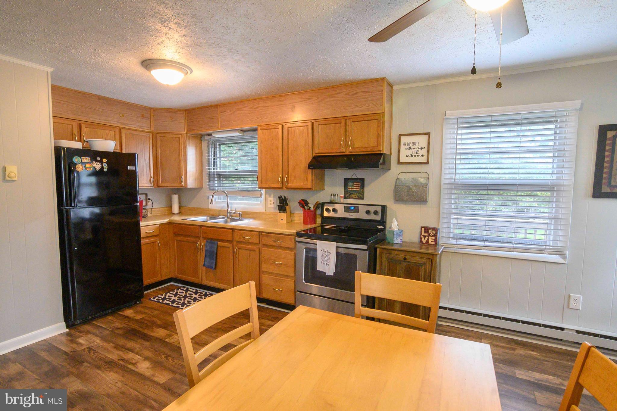 DUTCH LANE - Residential