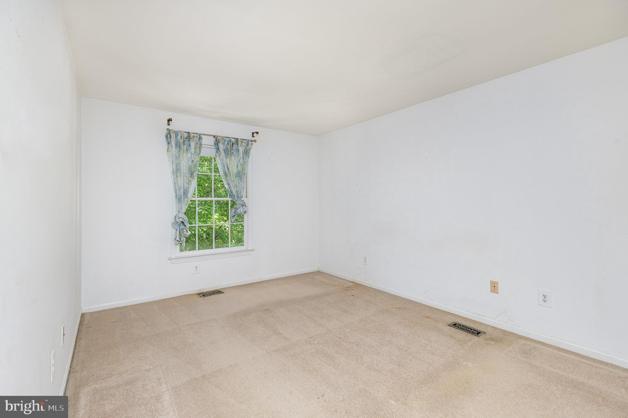 SOMERSET - Residential