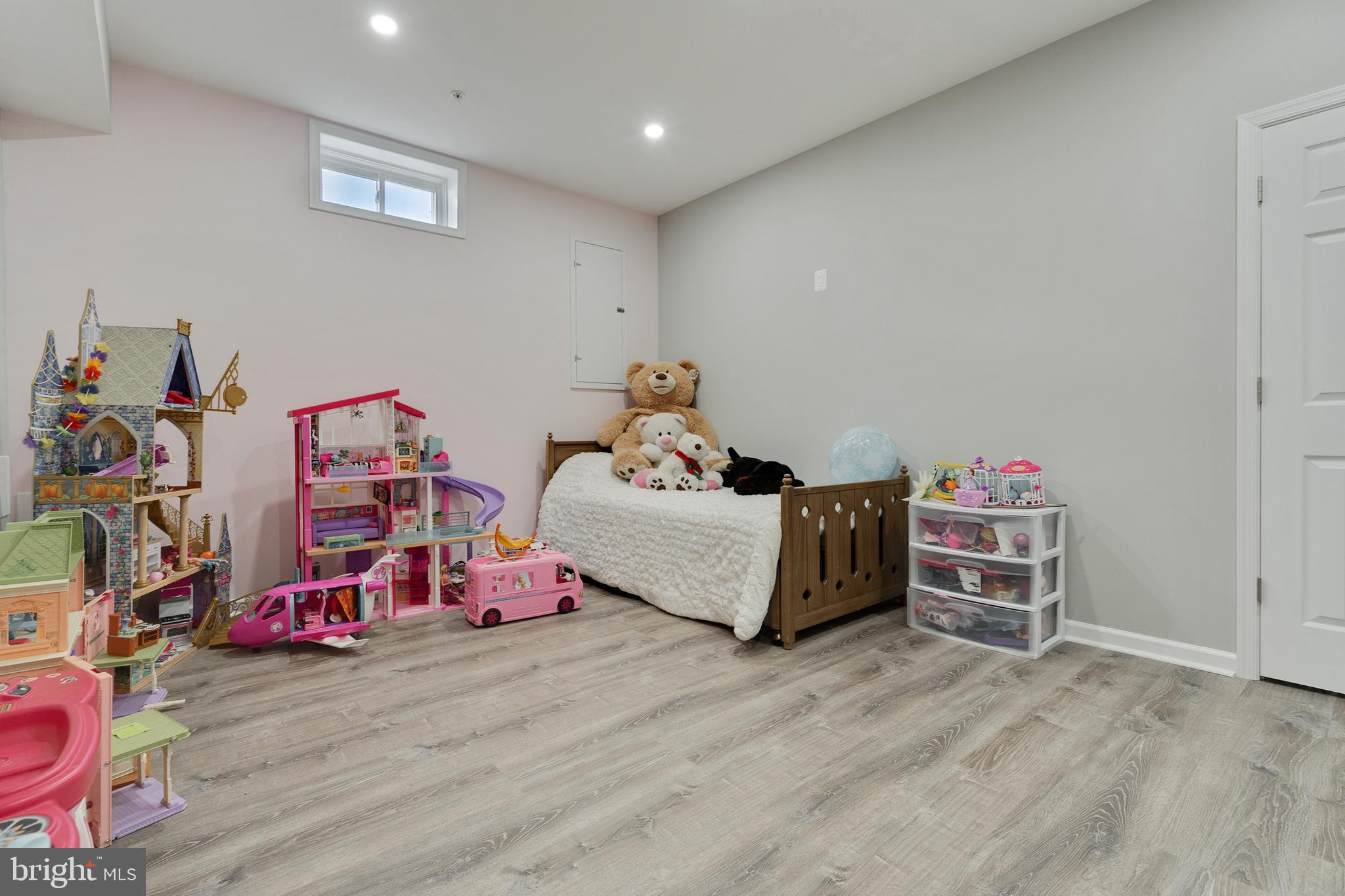 CLOVERLY FOREST - Residential