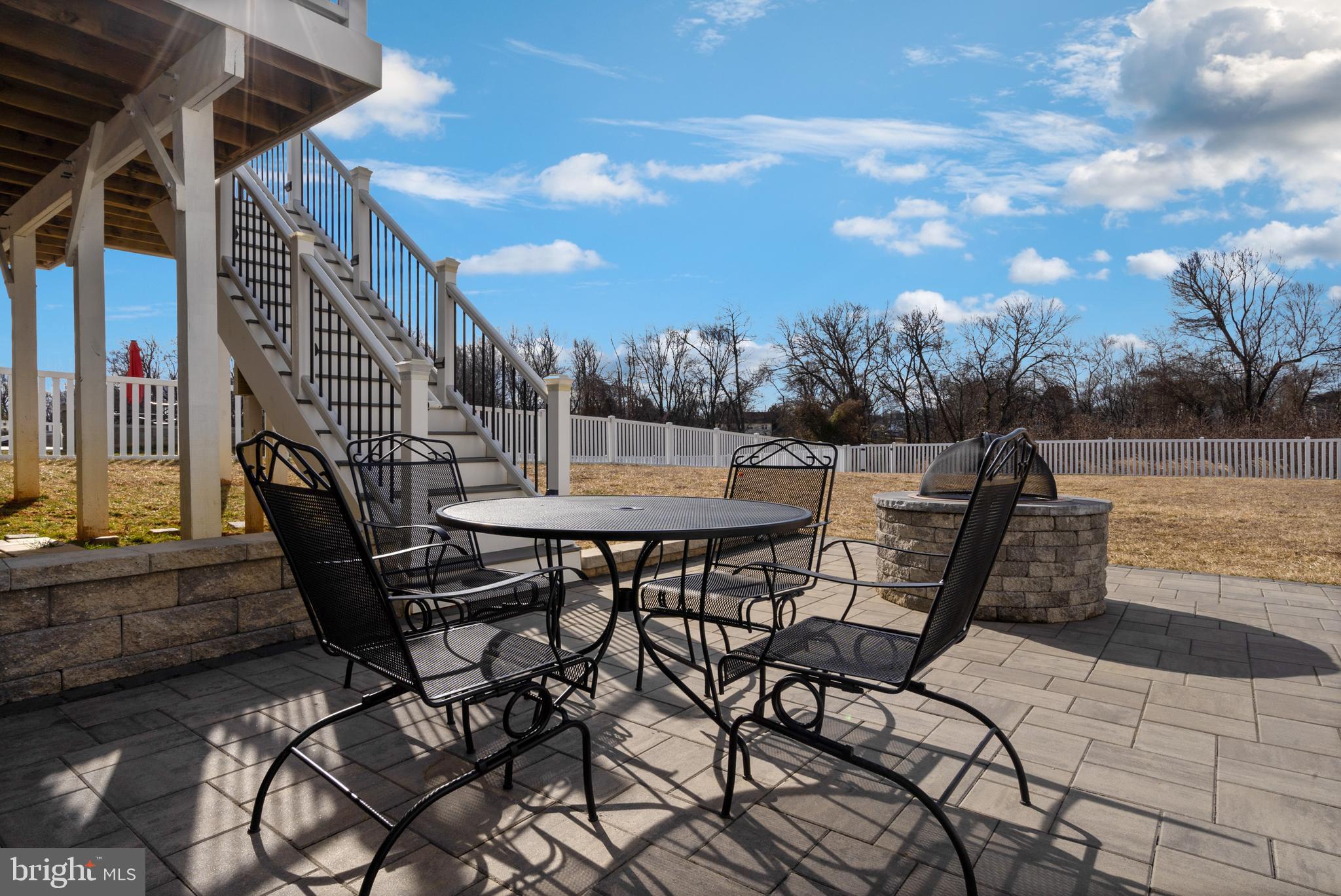 CLOVERLY FOREST - Residential