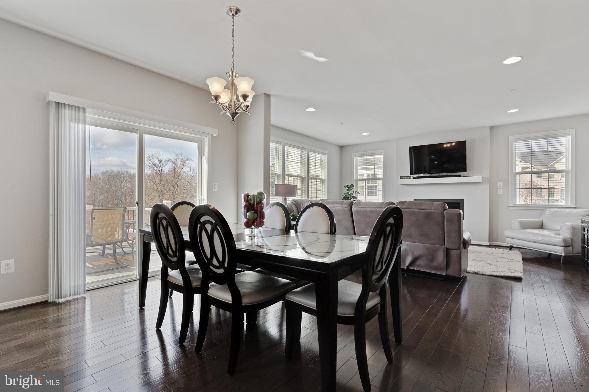 CLOVERLY FOREST - Residential