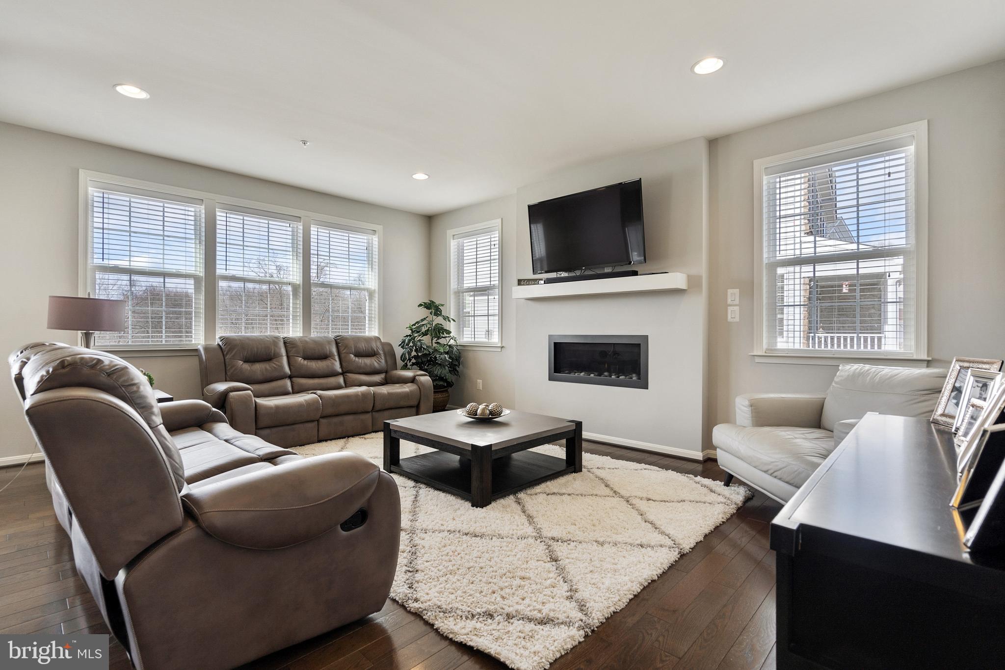 CLOVERLY FOREST - Residential