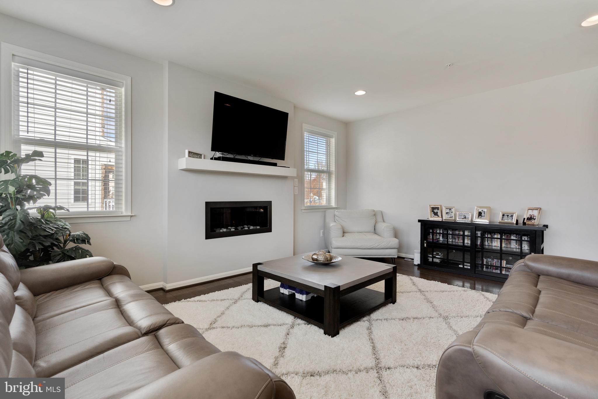 CLOVERLY FOREST - Residential