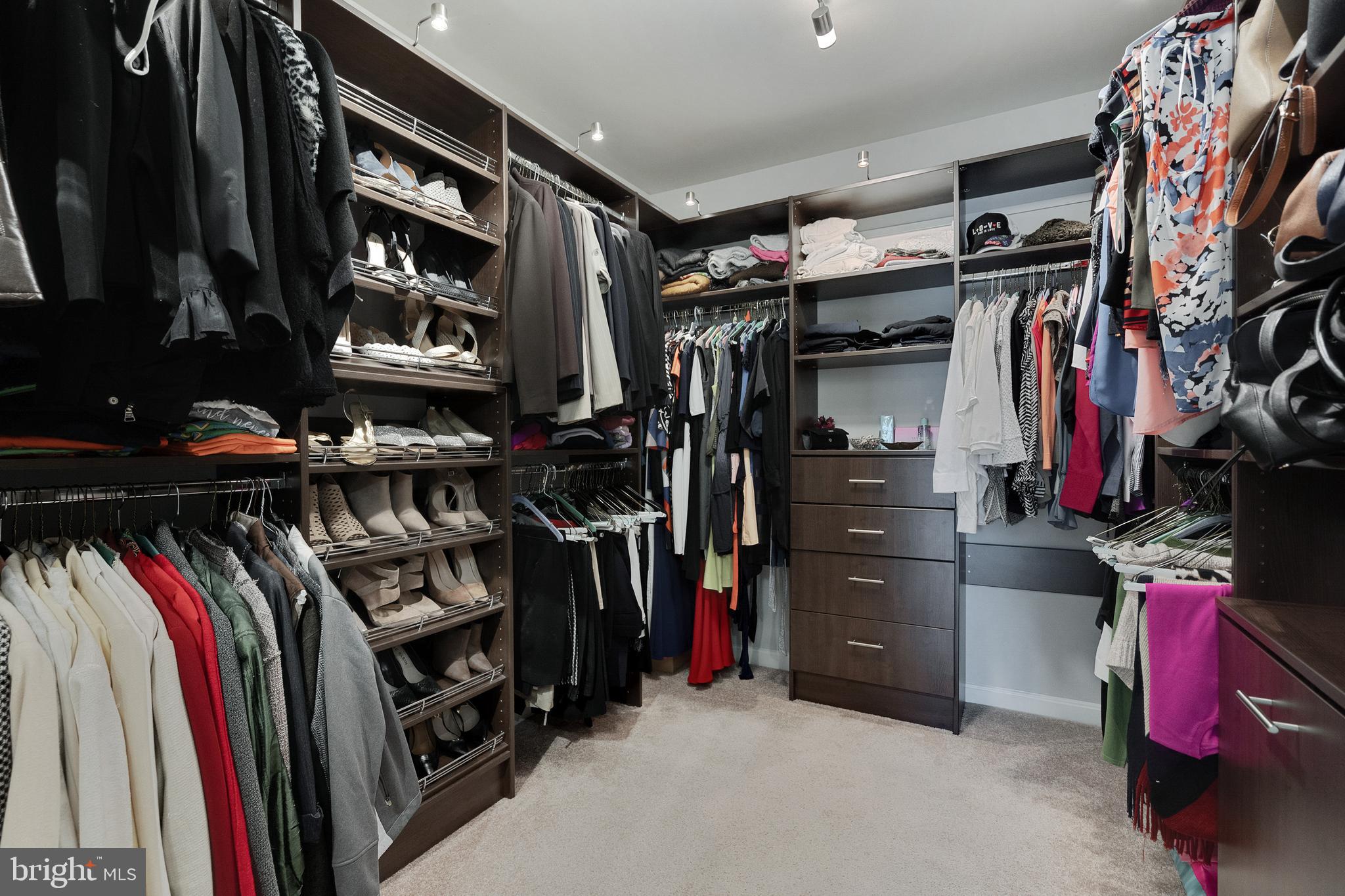 CLOVERLY FOREST - Residential