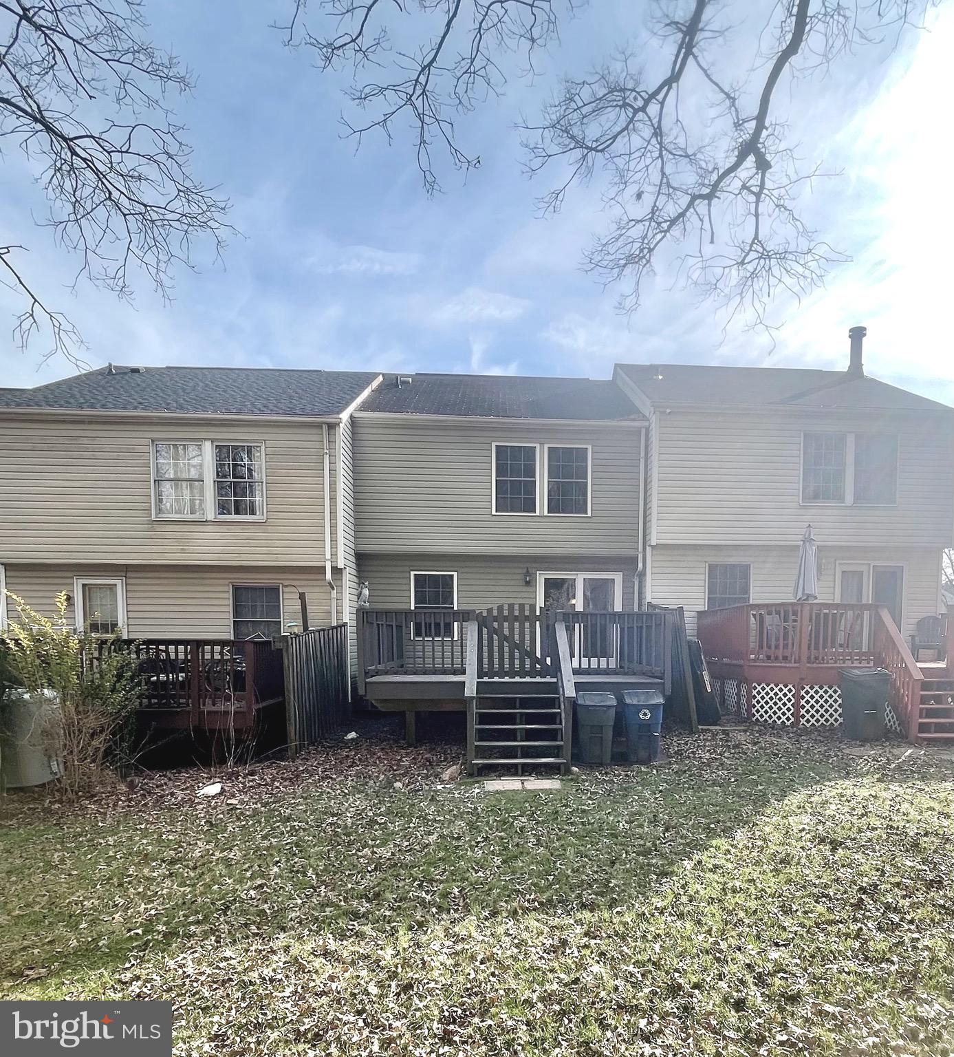 LAUREL WOODS - Residential Lease