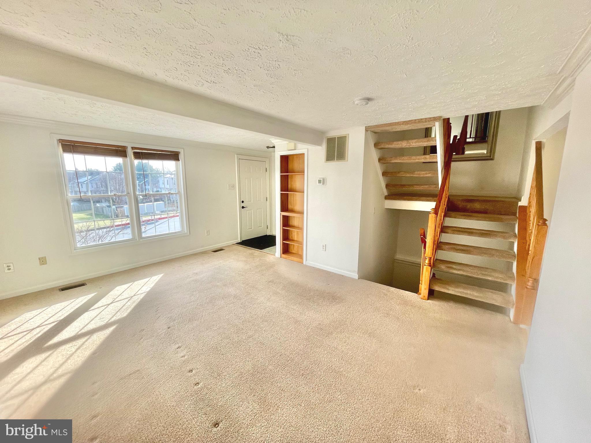 LAUREL WOODS - Residential Lease