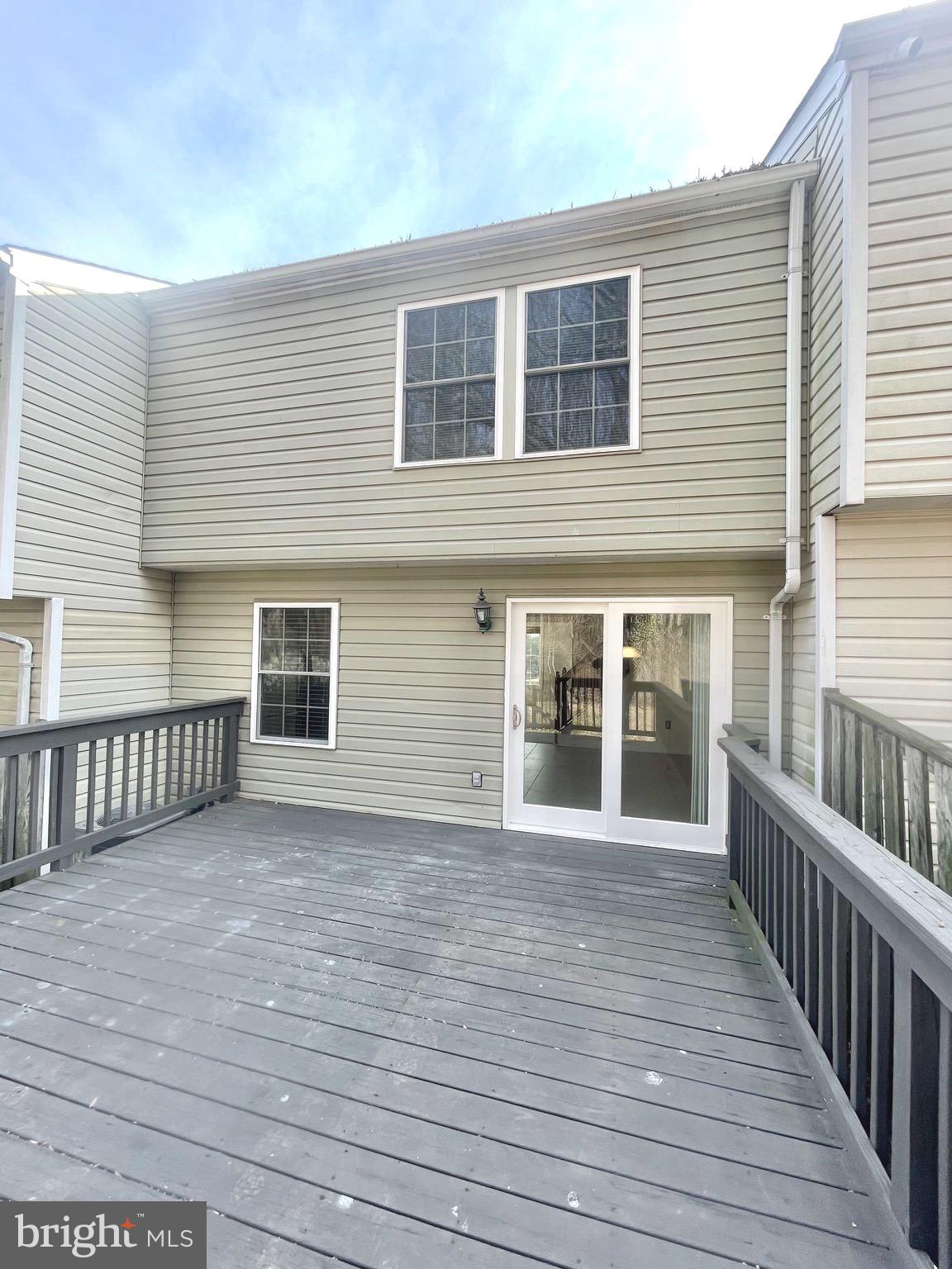 LAUREL WOODS - Residential Lease