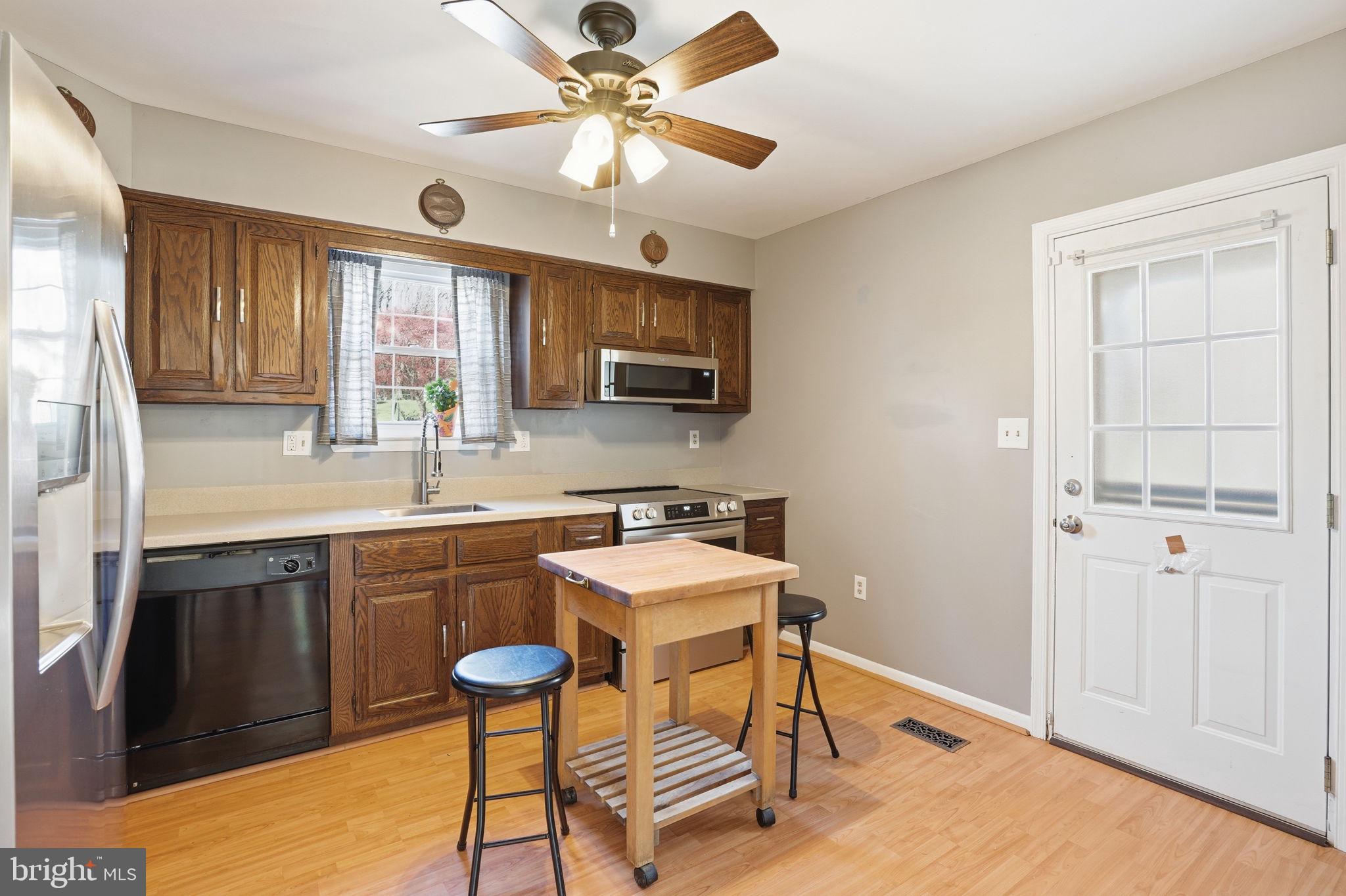 TEN HILLS - Residential