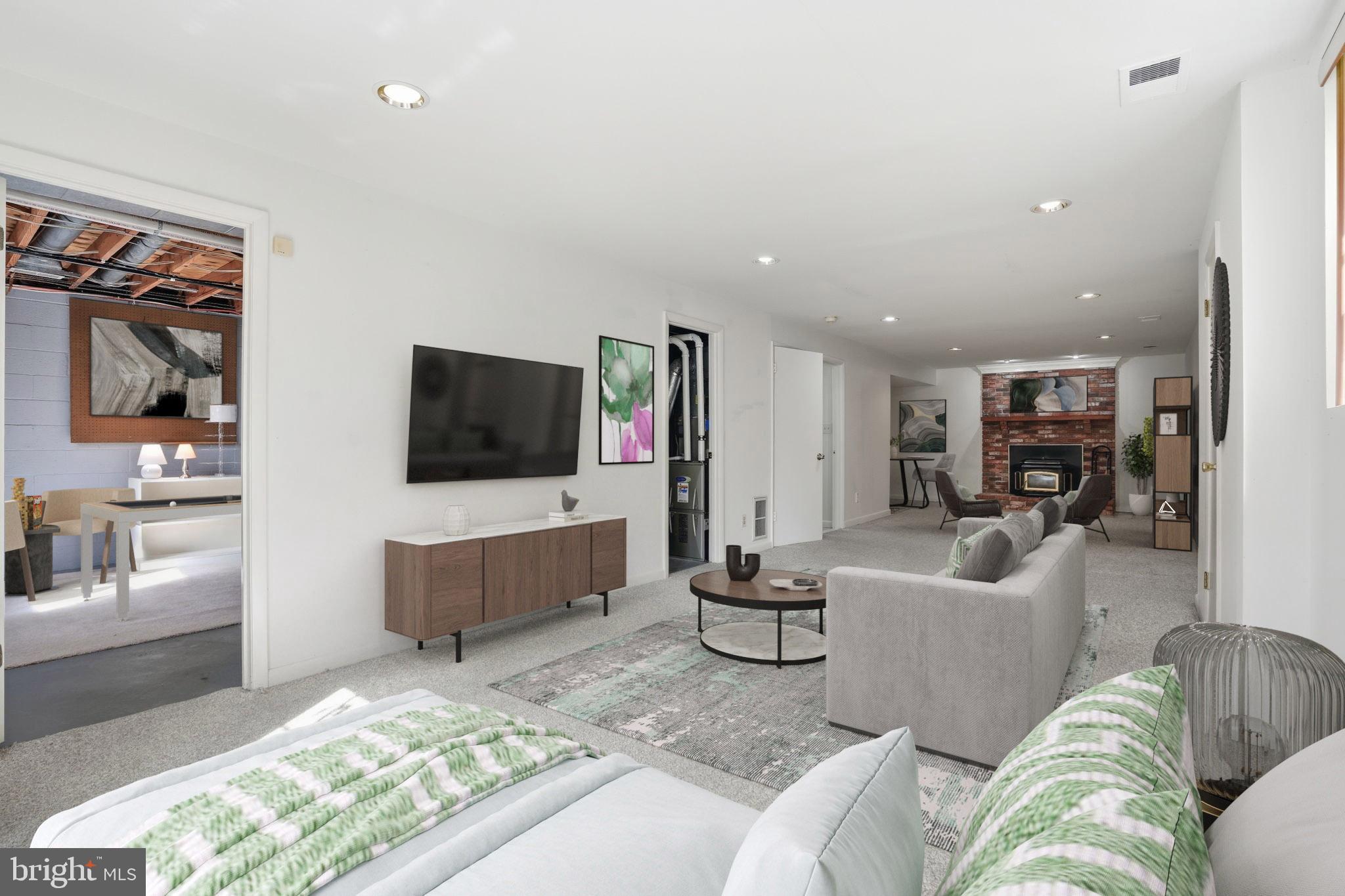 TEN HILLS - Residential