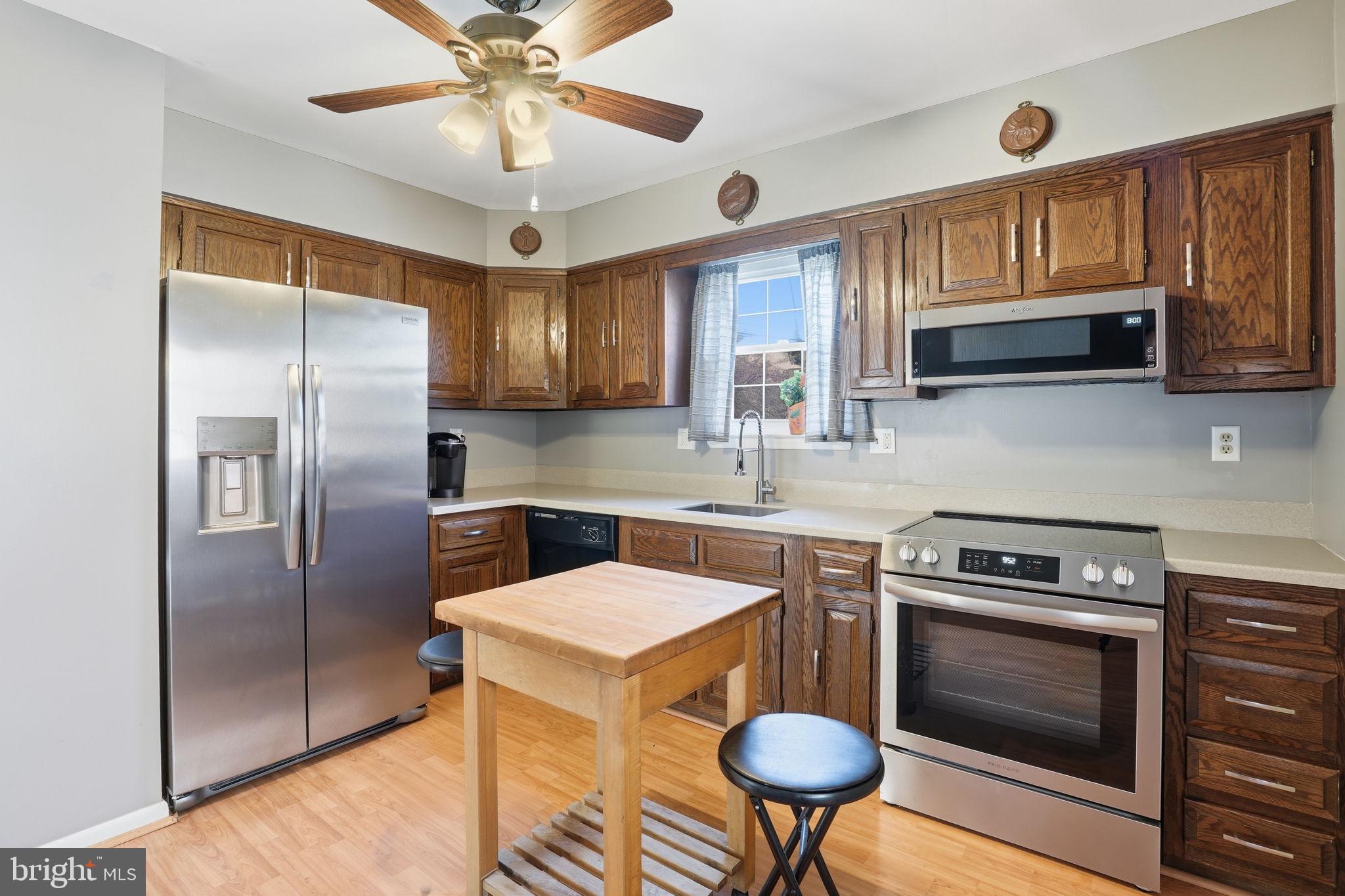 TEN HILLS - Residential