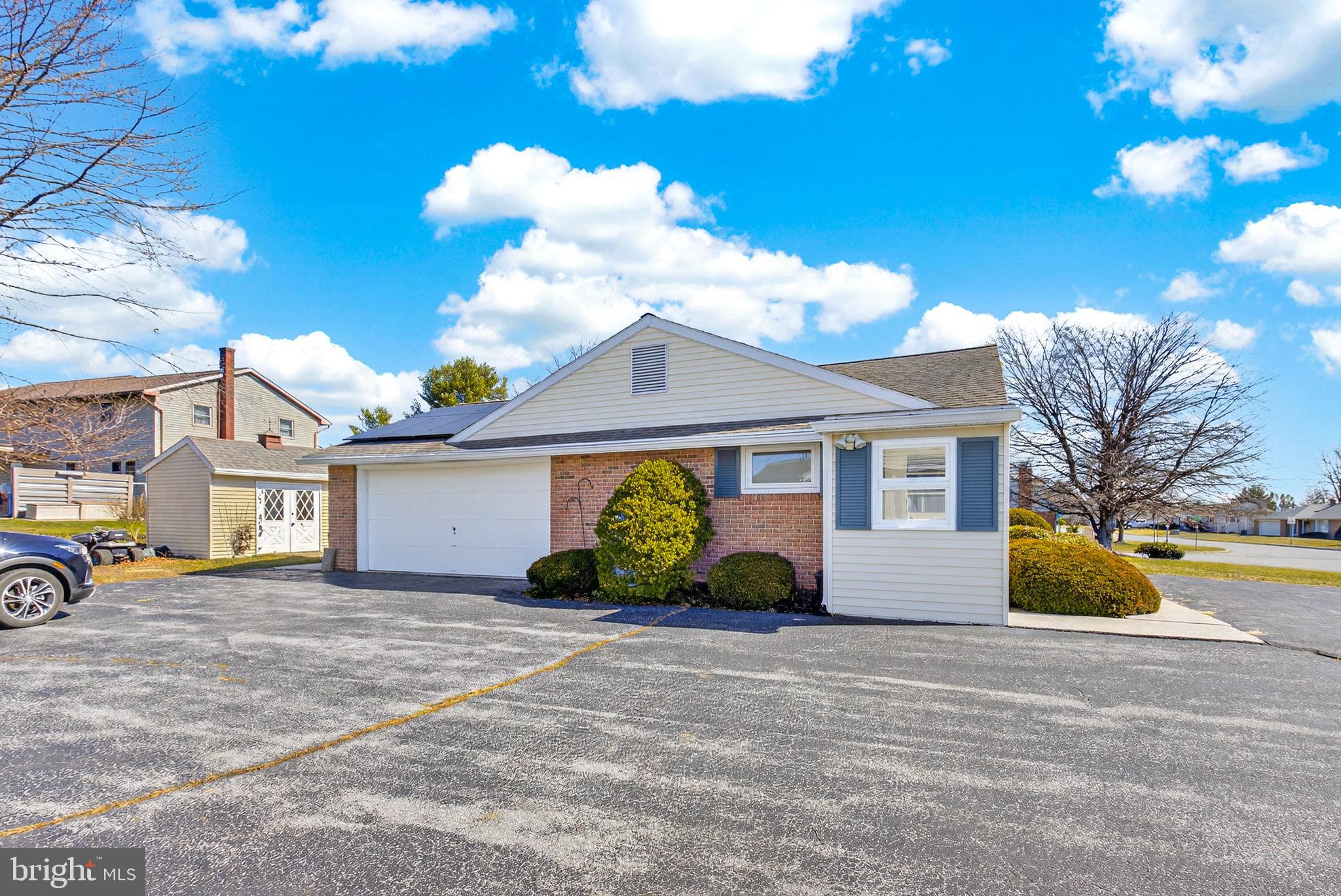 1099 CEDAR CREST DRIVE