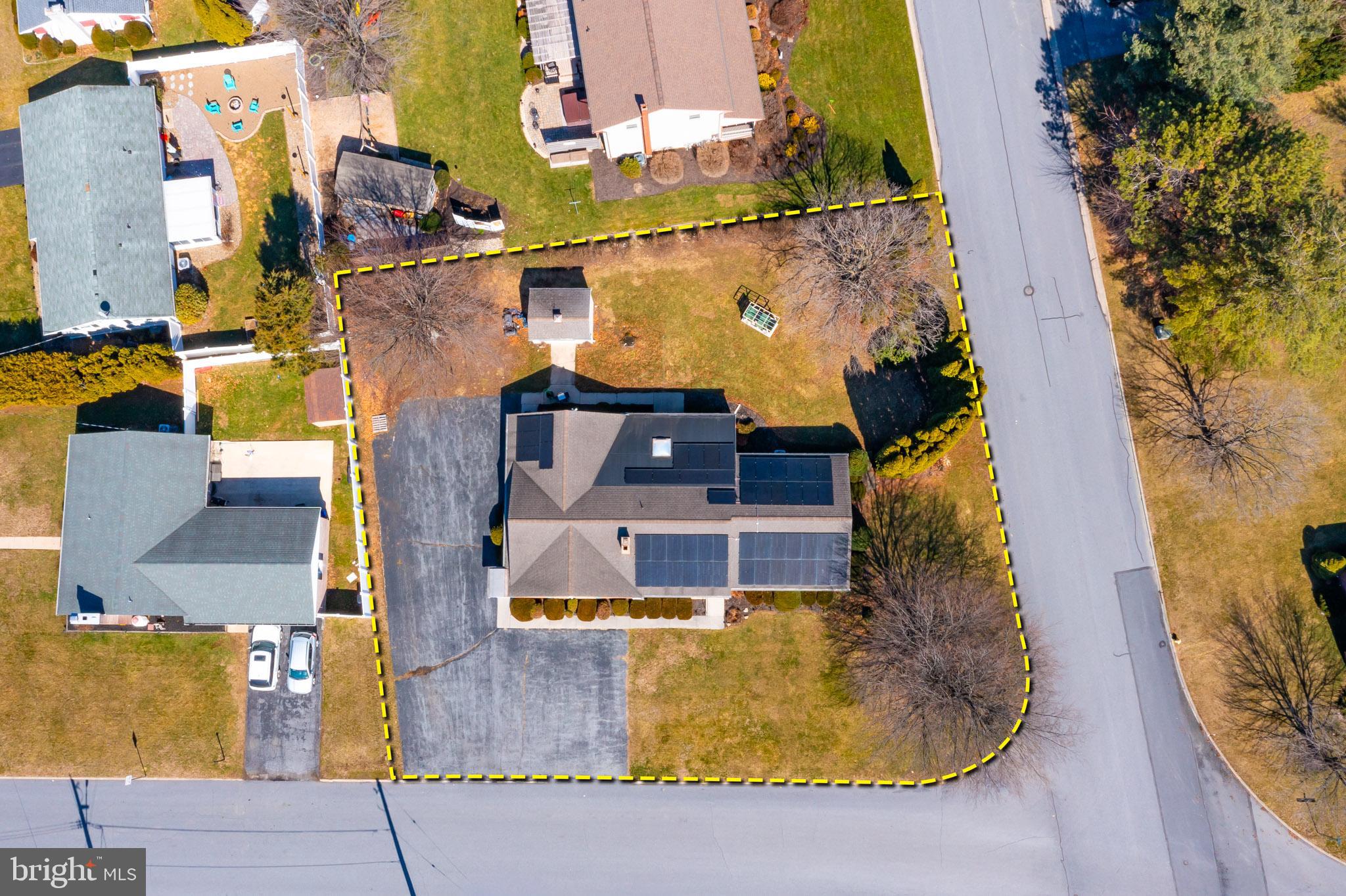 1099 CEDAR CREST DRIVE